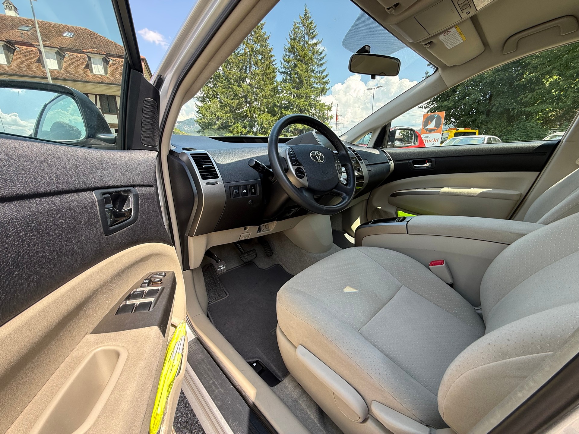 TOYOTA Prius 1.5 16V Hybrid Limited-image-8