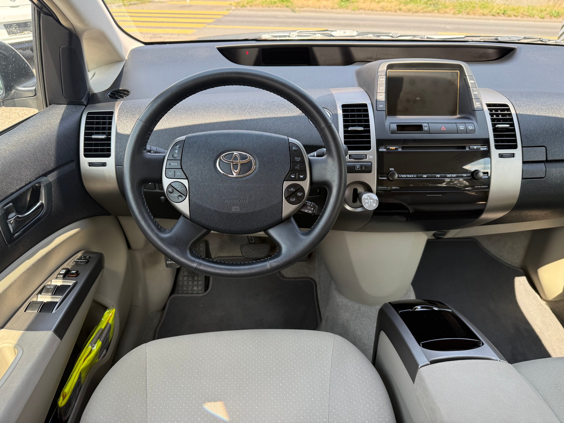 TOYOTA Prius 1.5 16V Hybrid Limited-image-12