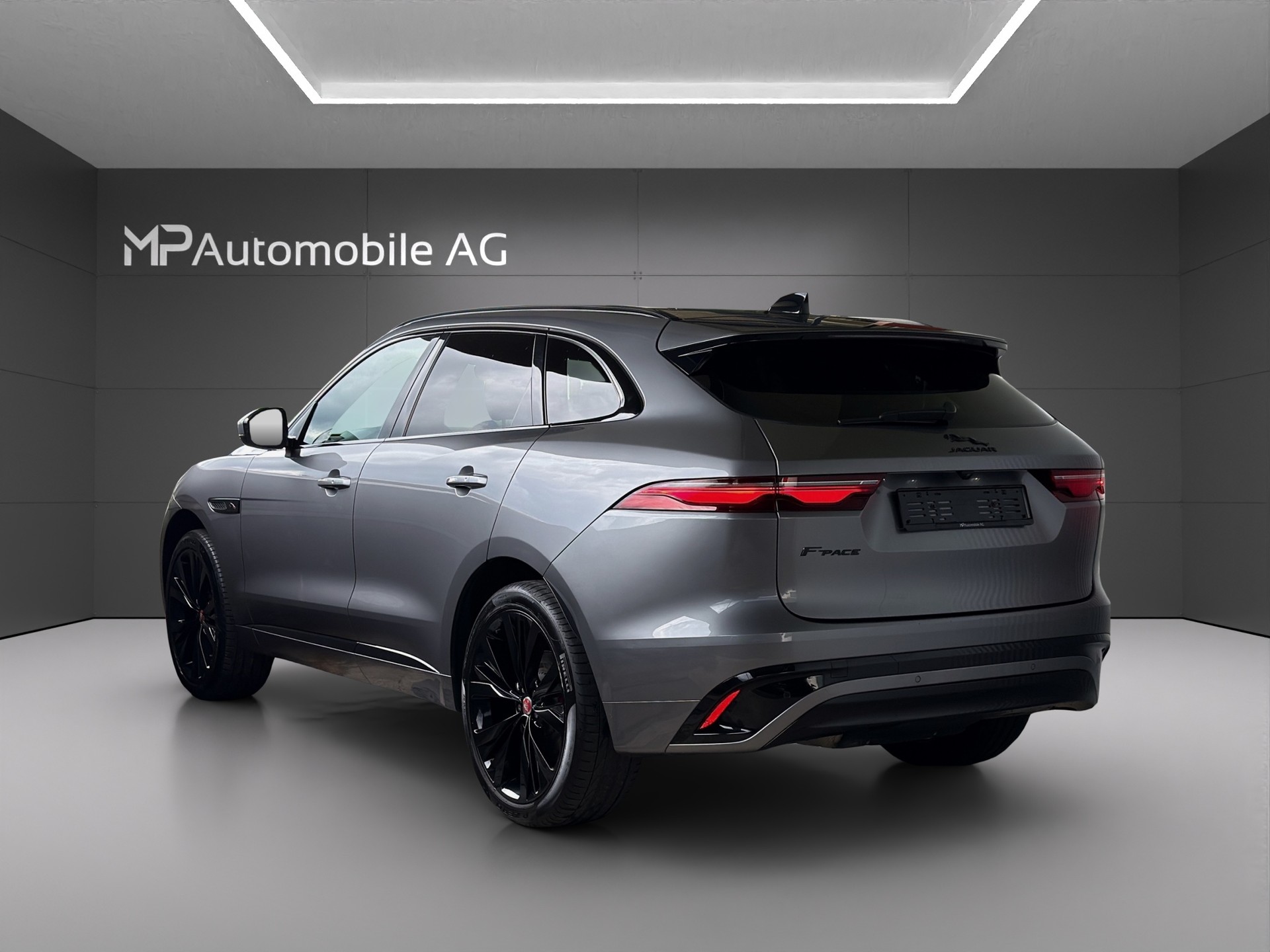 JAGUAR F-Pace 2.0 P250 R-Dynamic HSE AWD-image-5