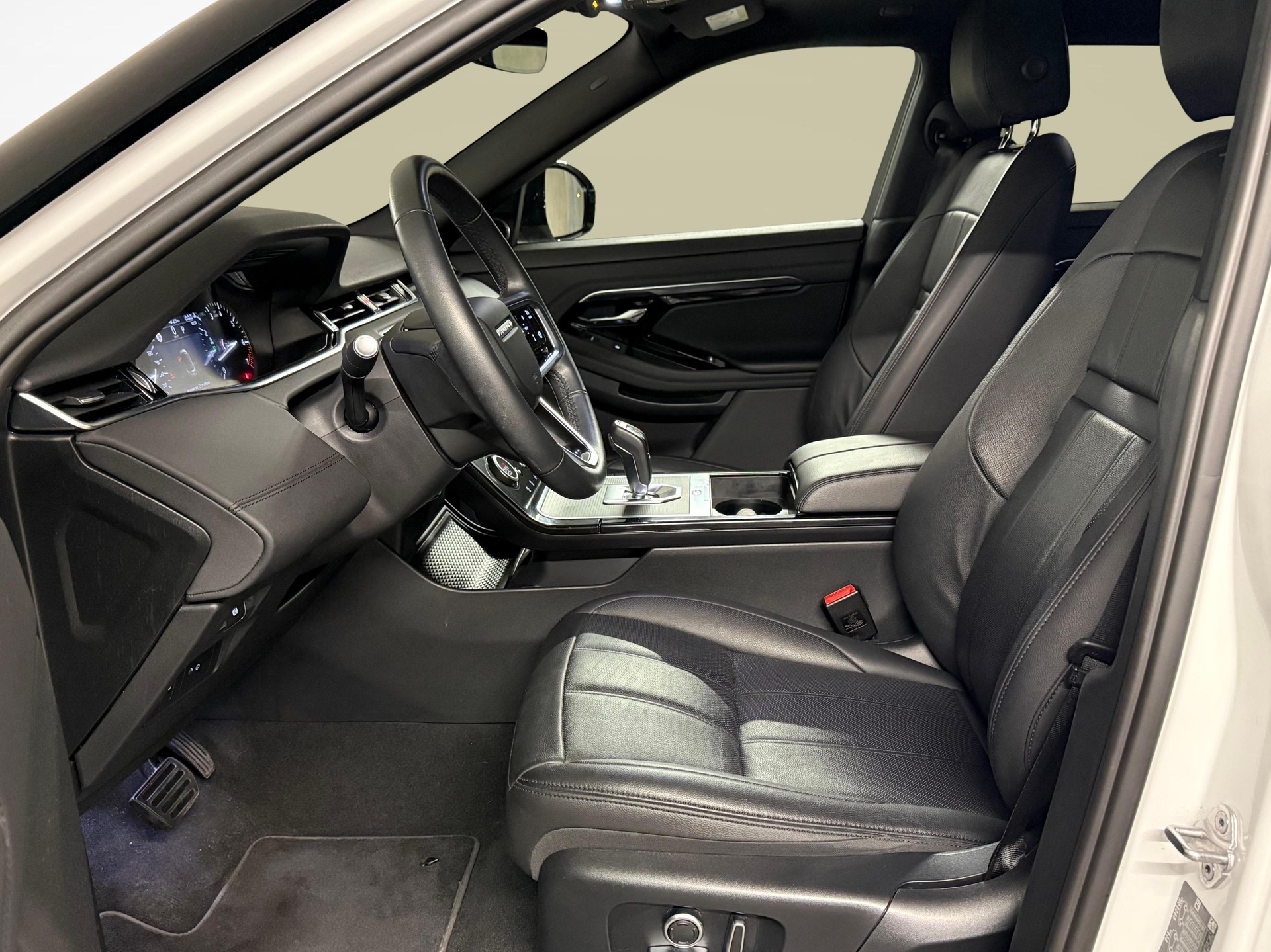 LAND ROVER Range Rover Evoque 2.0 T SE-image-10