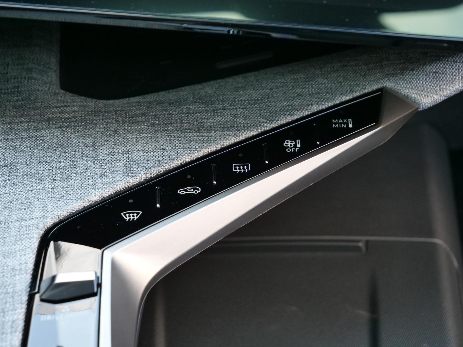 PEUGEOT 5008 e-GT 4x4 Exclusive-image-17