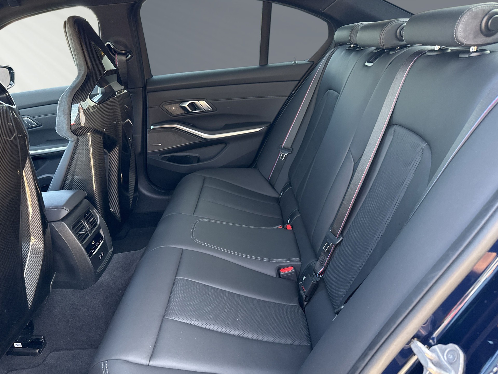 BMW M3 Competition M xDrive-image-6
