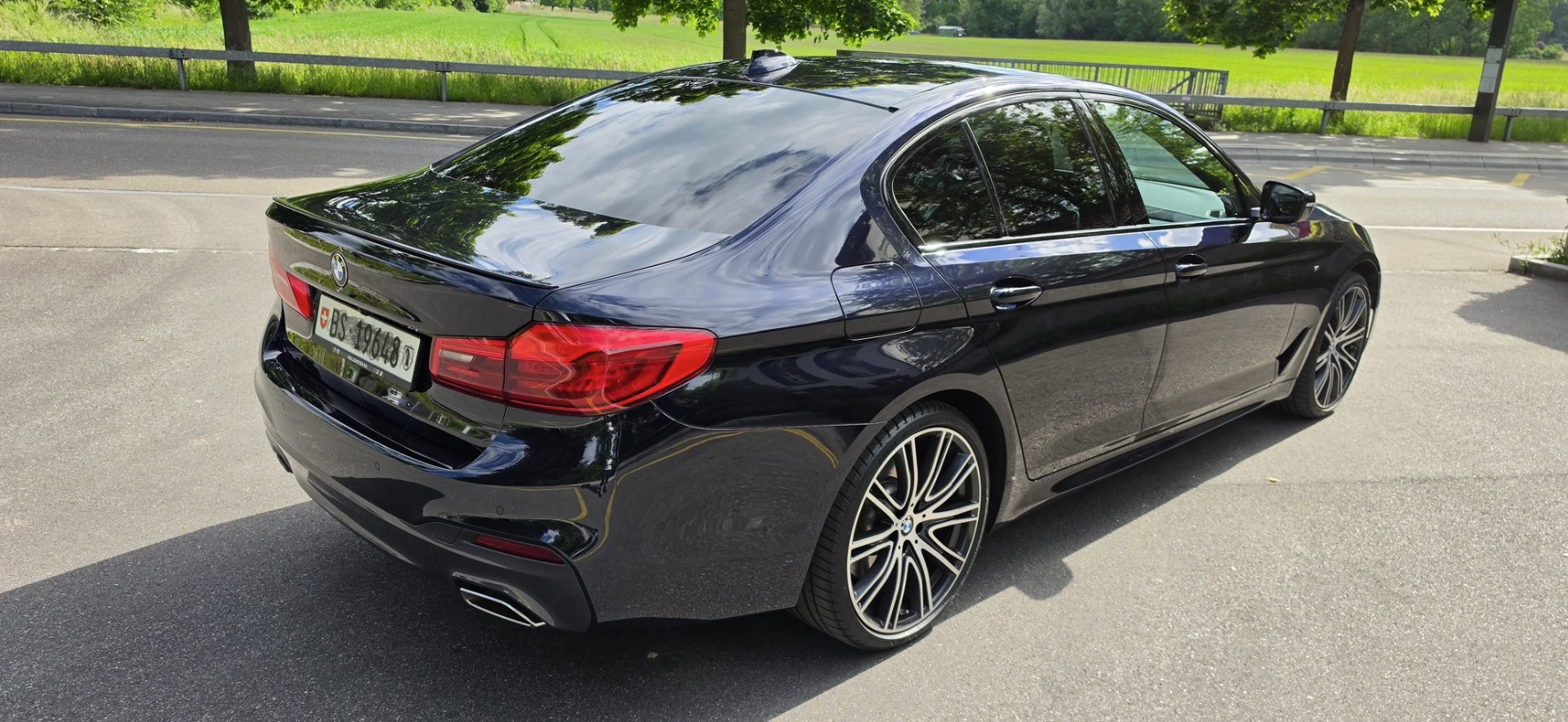BMW 540i xDrive M Sport-image-1