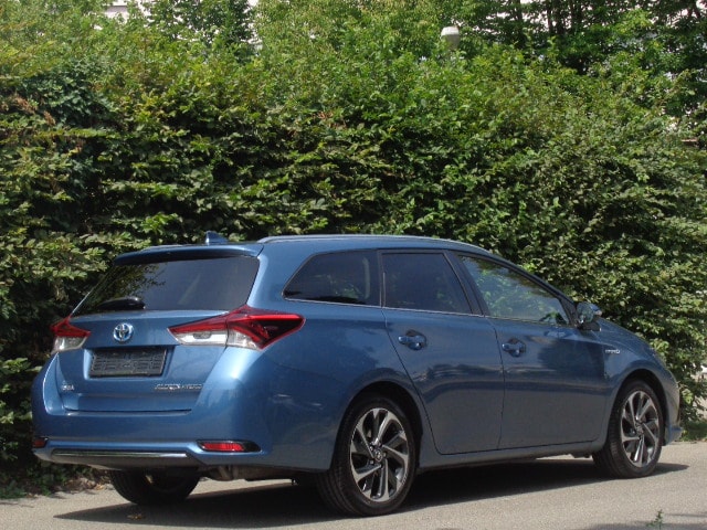 TOYOTA Auris Touring Sports 1.8 HSD Style e-CVT-image-13