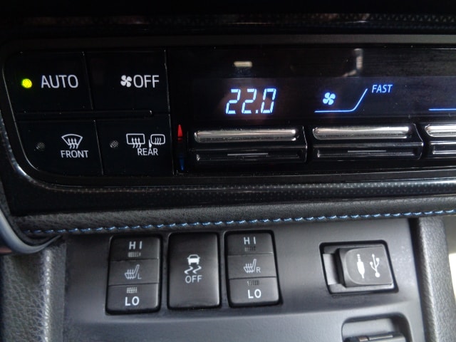 TOYOTA Auris Touring Sports 1.8 HSD Style e-CVT-image-8