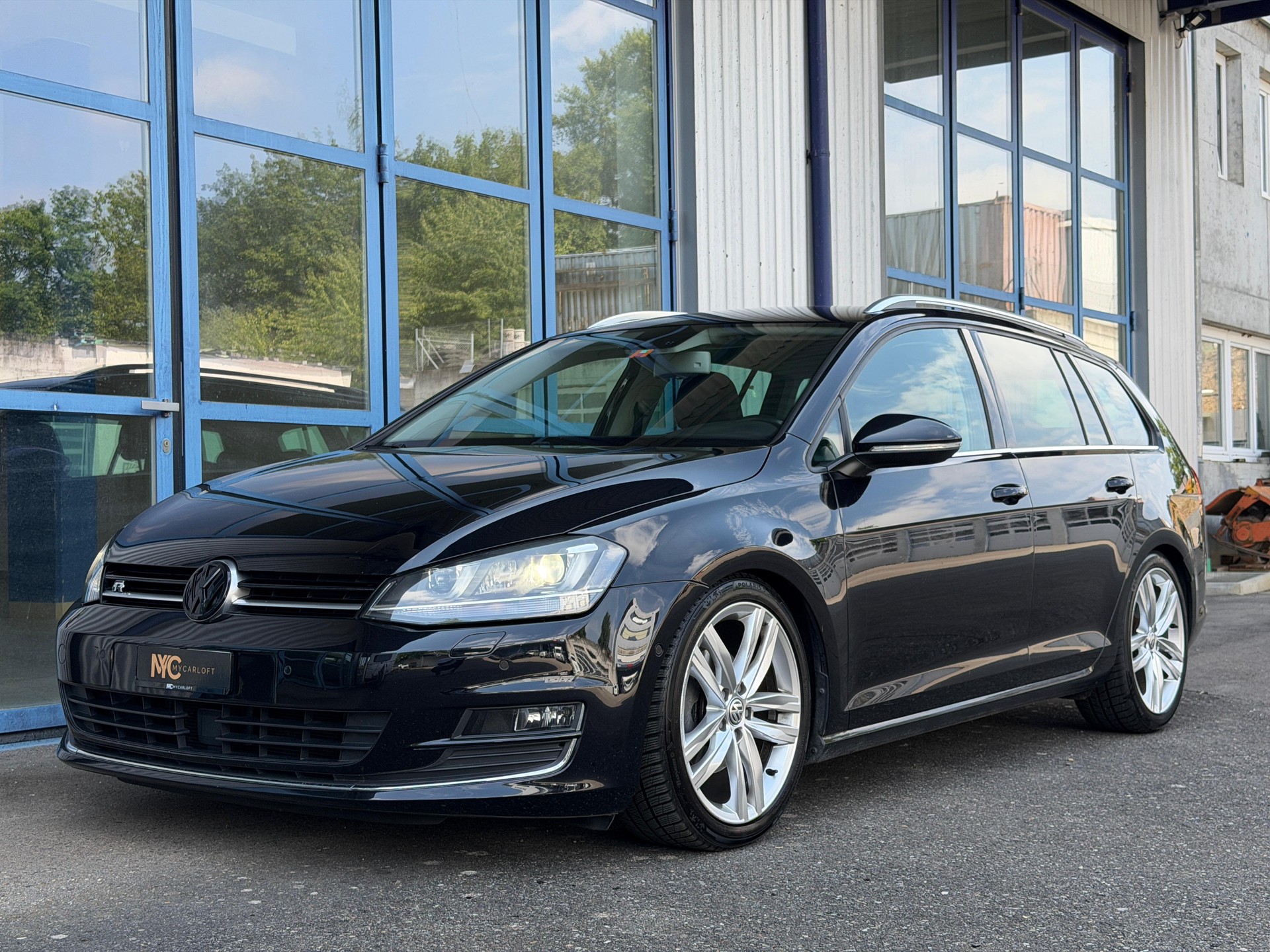 VW Golf Variant 2.0 TDI Highline DSG-image-7
