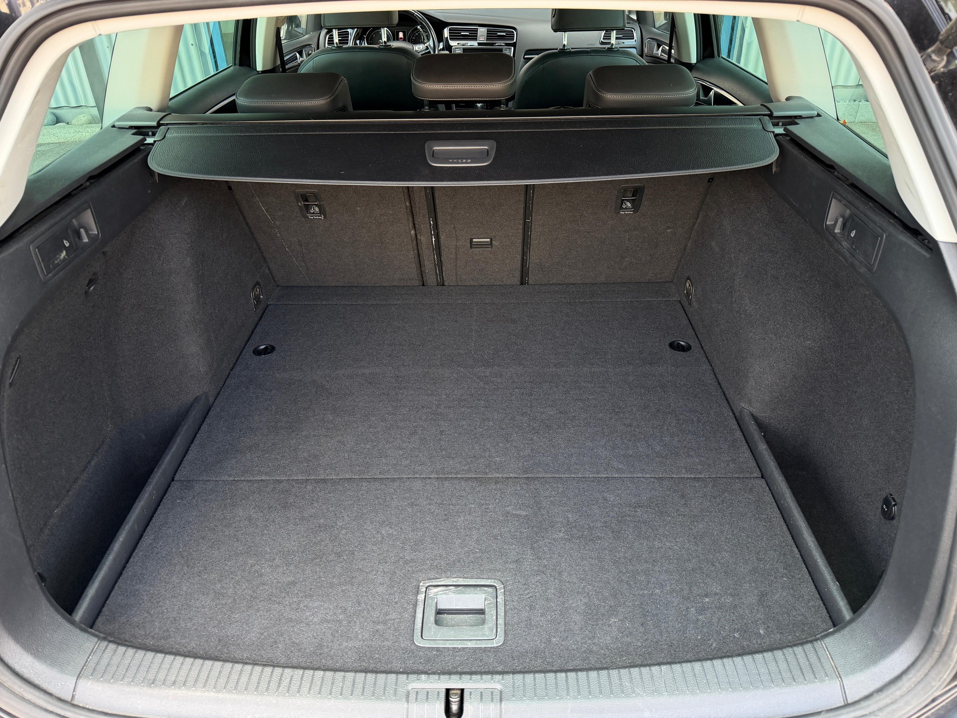 VW Golf Variant 2.0 TDI Highline DSG-image-14