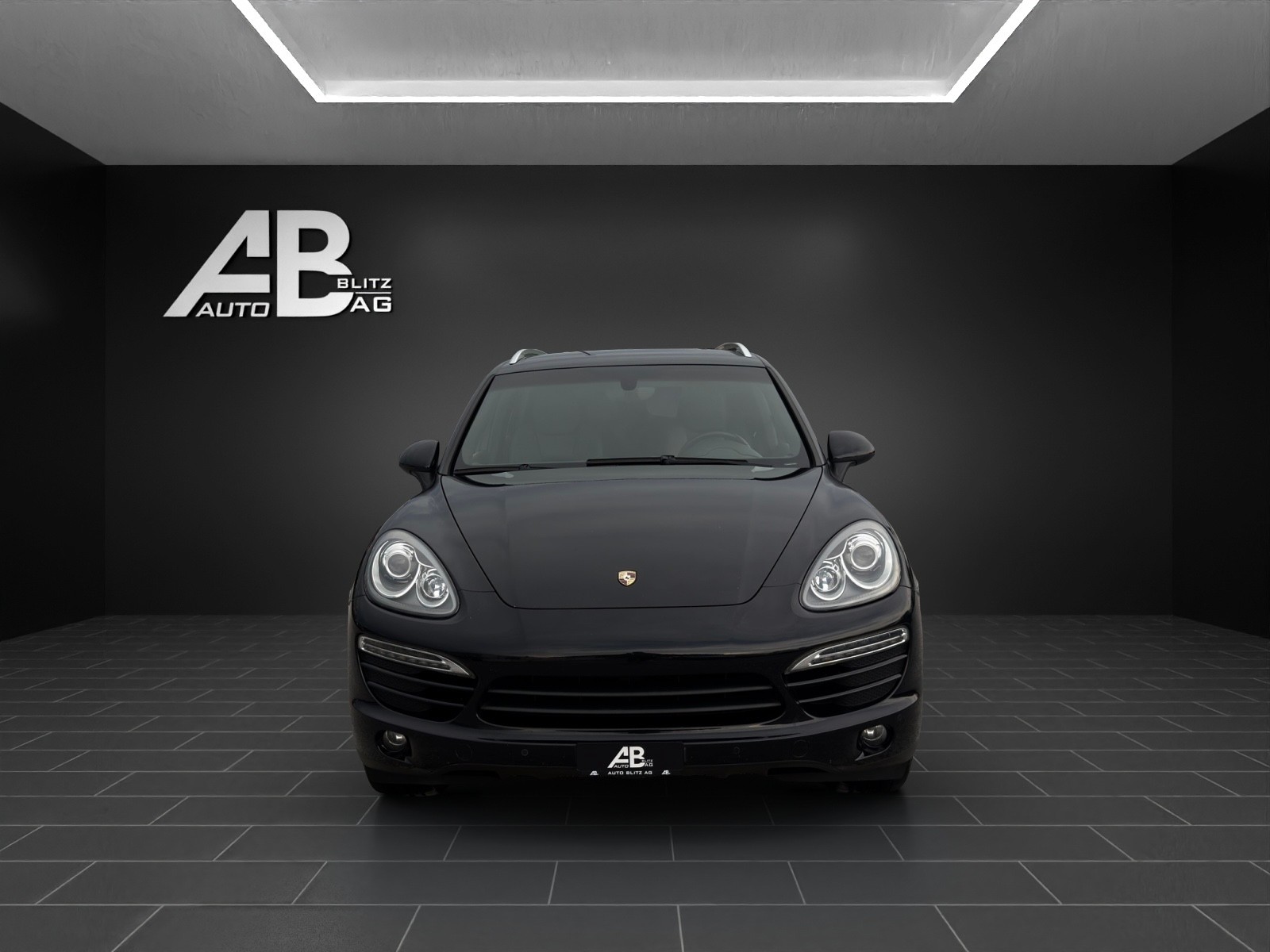 PORSCHE Cayenne Tiptronic-image-0