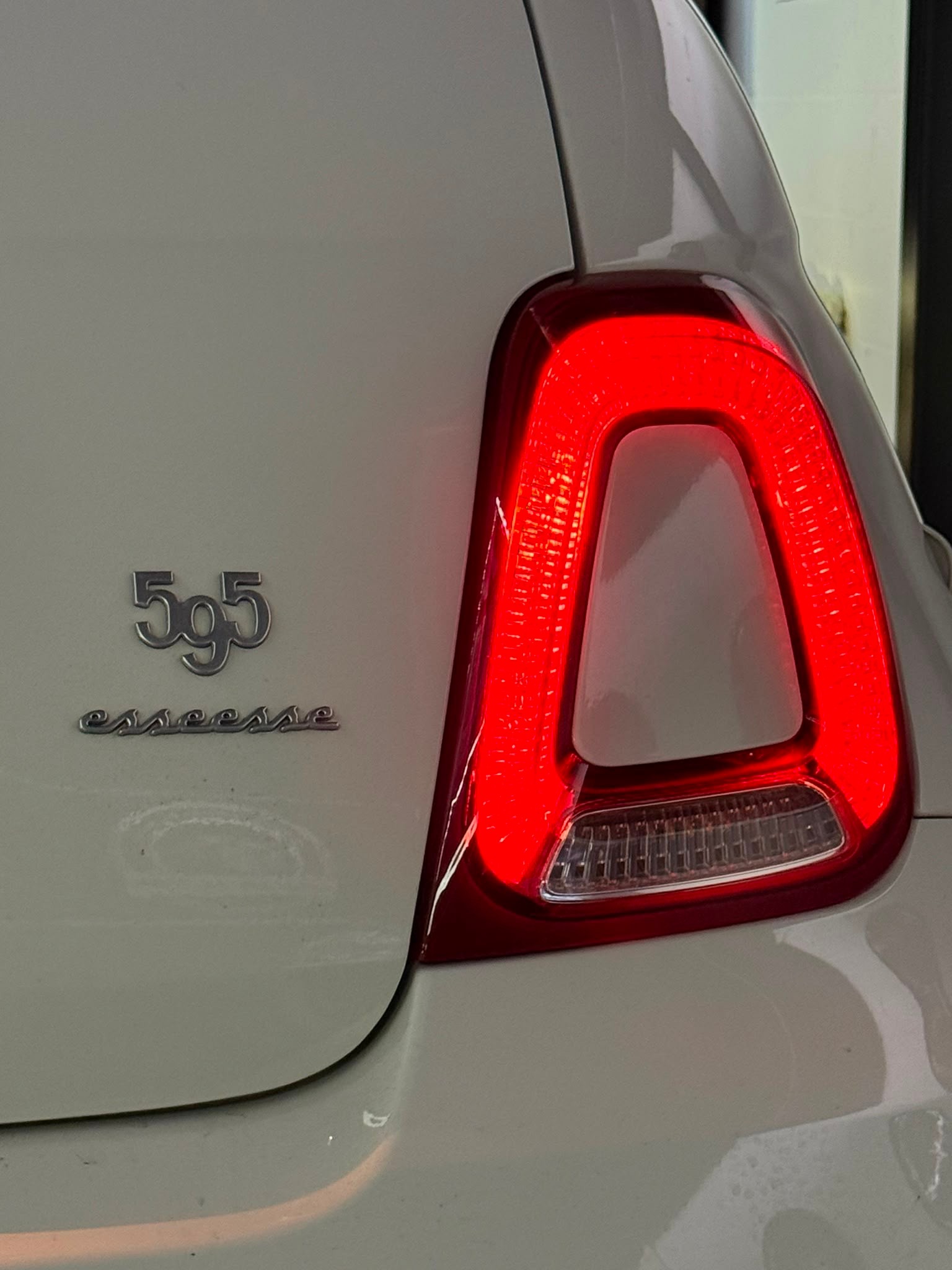 FIAT 595 1.4 16V Turbo Abarth Comp 70° Anniv. Duologic / Akrapovic / Carbon ..-image-8