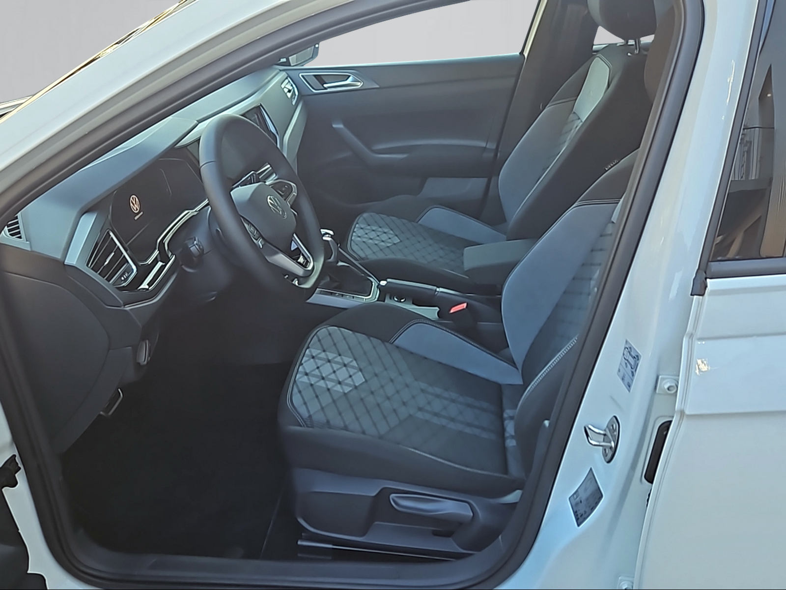 VW Polo 1.0 TSI R-Line DSG-image-7