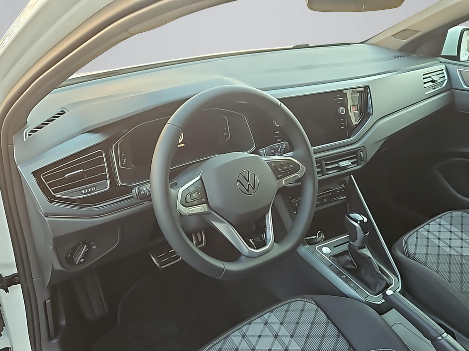 VW Polo 1.0 TSI R-Line DSG-image-9
