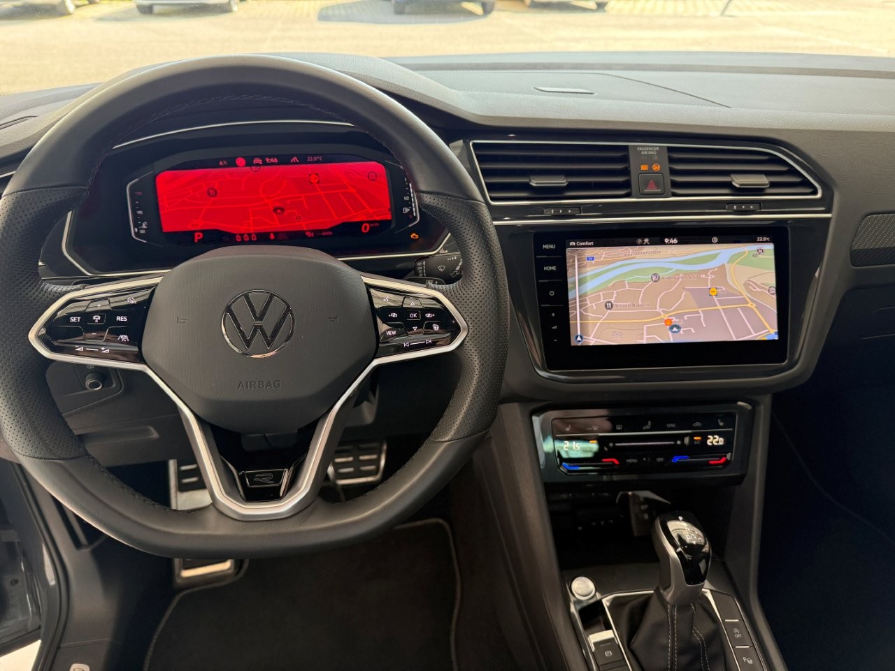VW Tiguan 2.0TSI R-Line 4Motion DSG-image-8