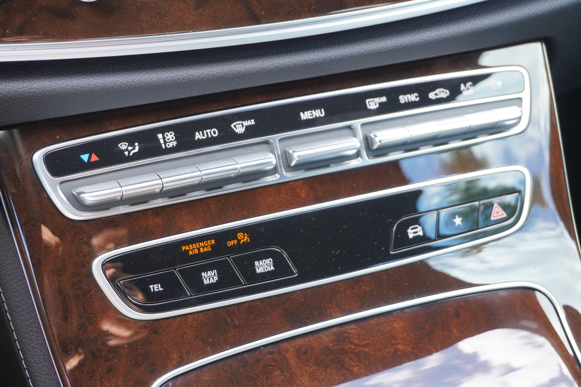 MERCEDES-BENZ E 300 Avantgarde 9G-Tronic-image-20