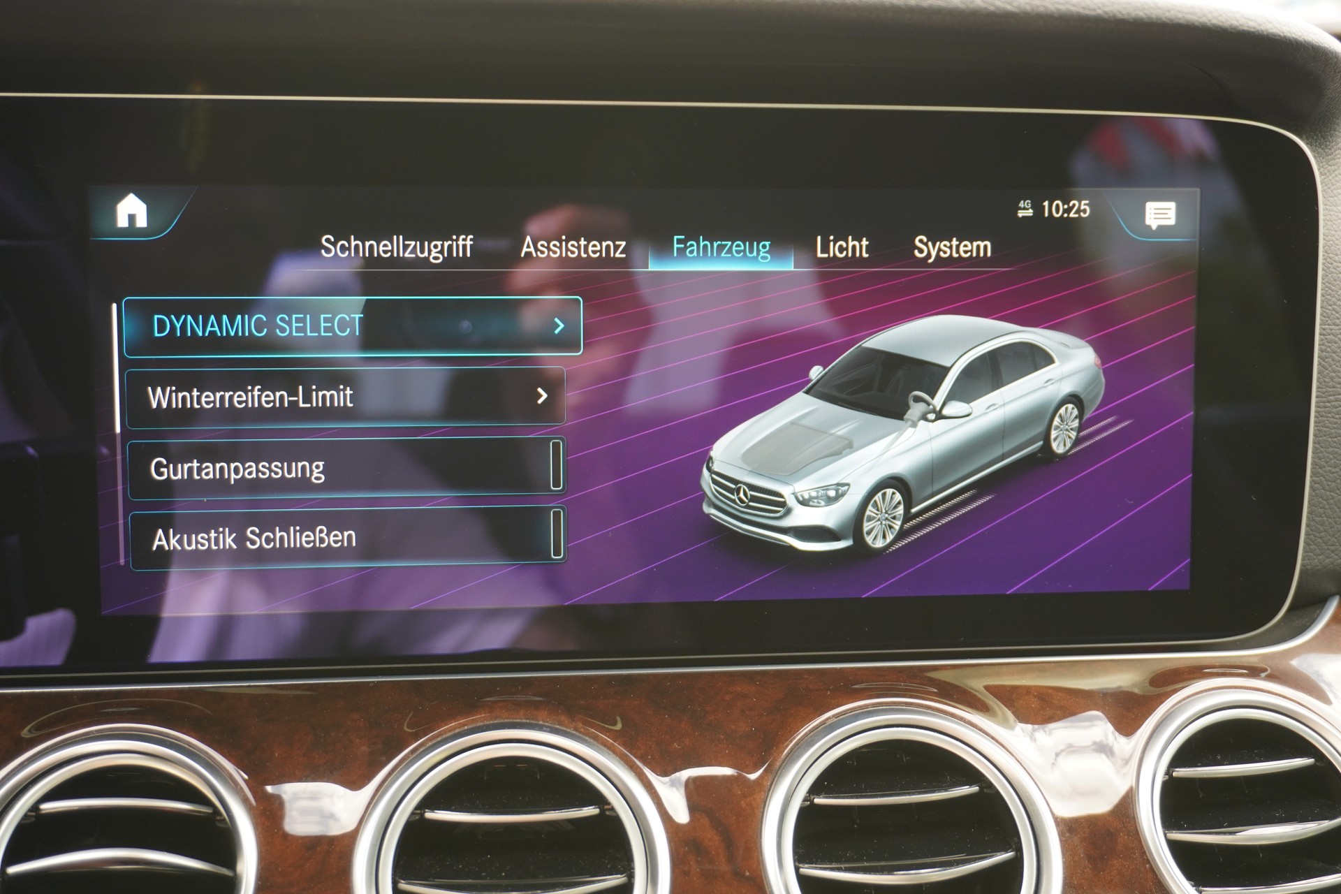 MERCEDES-BENZ E 300 Avantgarde 9G-Tronic-image-32