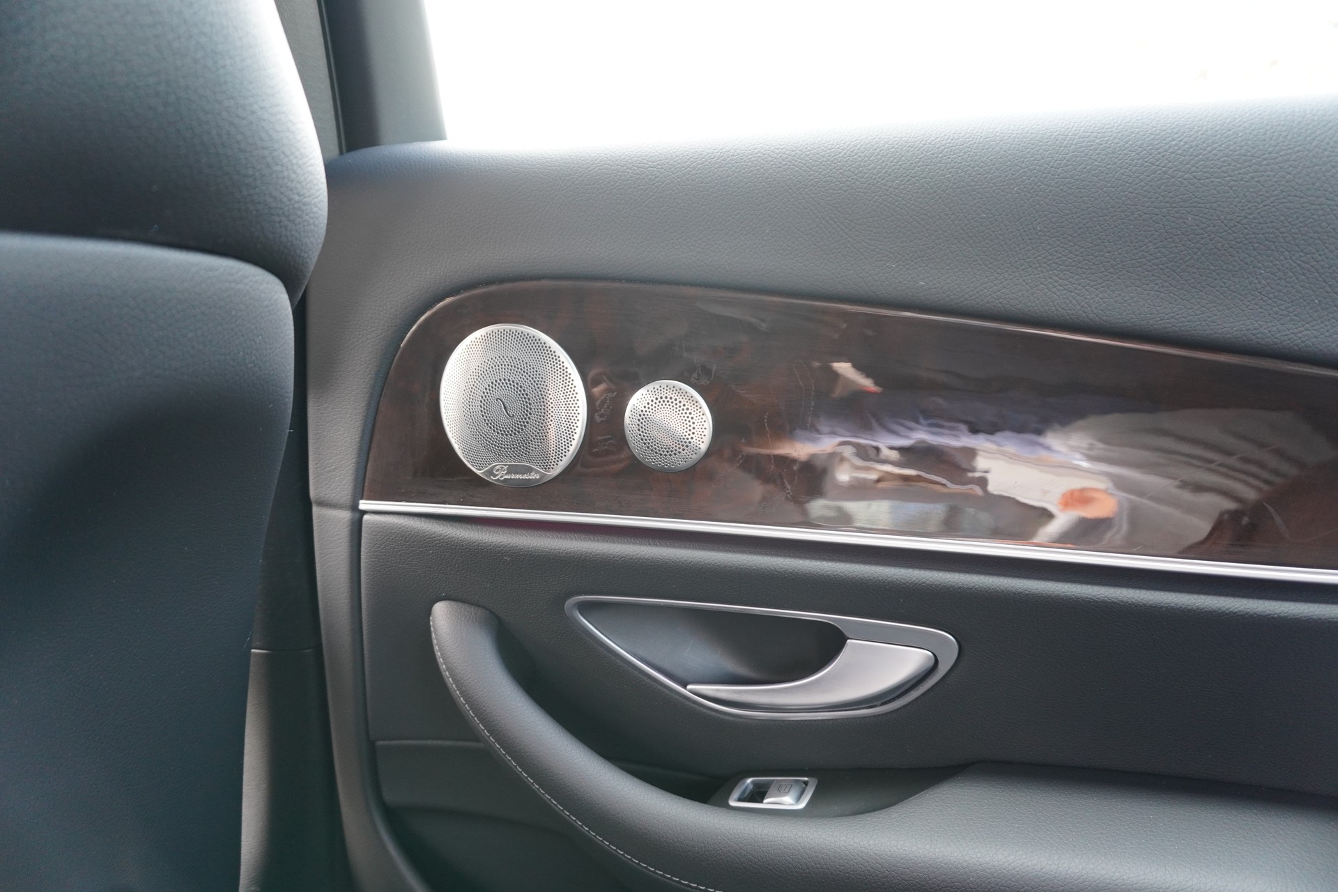 MERCEDES-BENZ E 300 Avantgarde 9G-Tronic-image-14