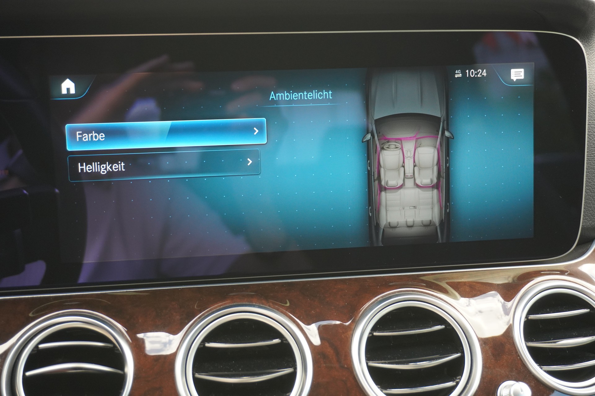 MERCEDES-BENZ E 300 Avantgarde 9G-Tronic-image-25