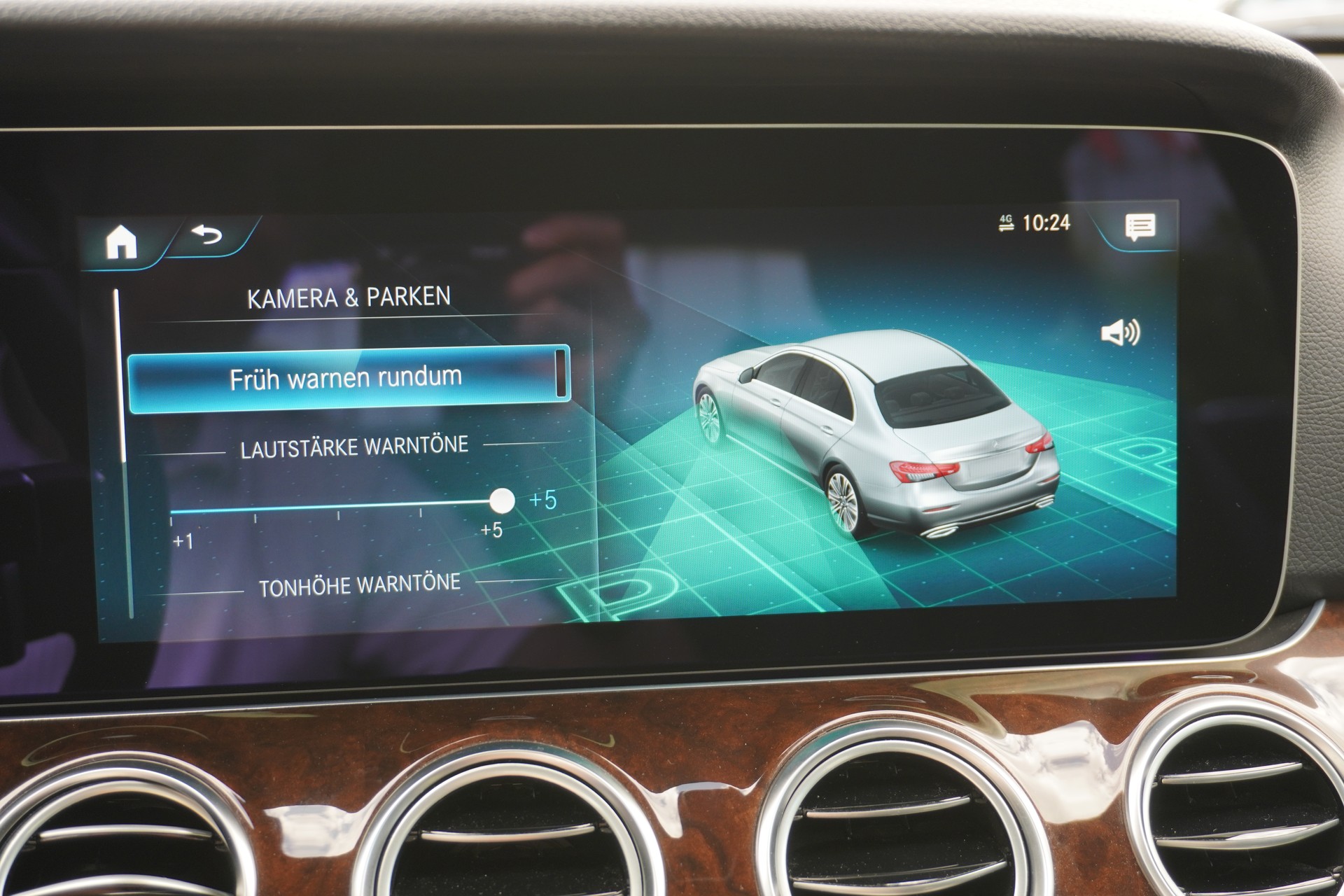MERCEDES-BENZ E 300 Avantgarde 9G-Tronic-image-26