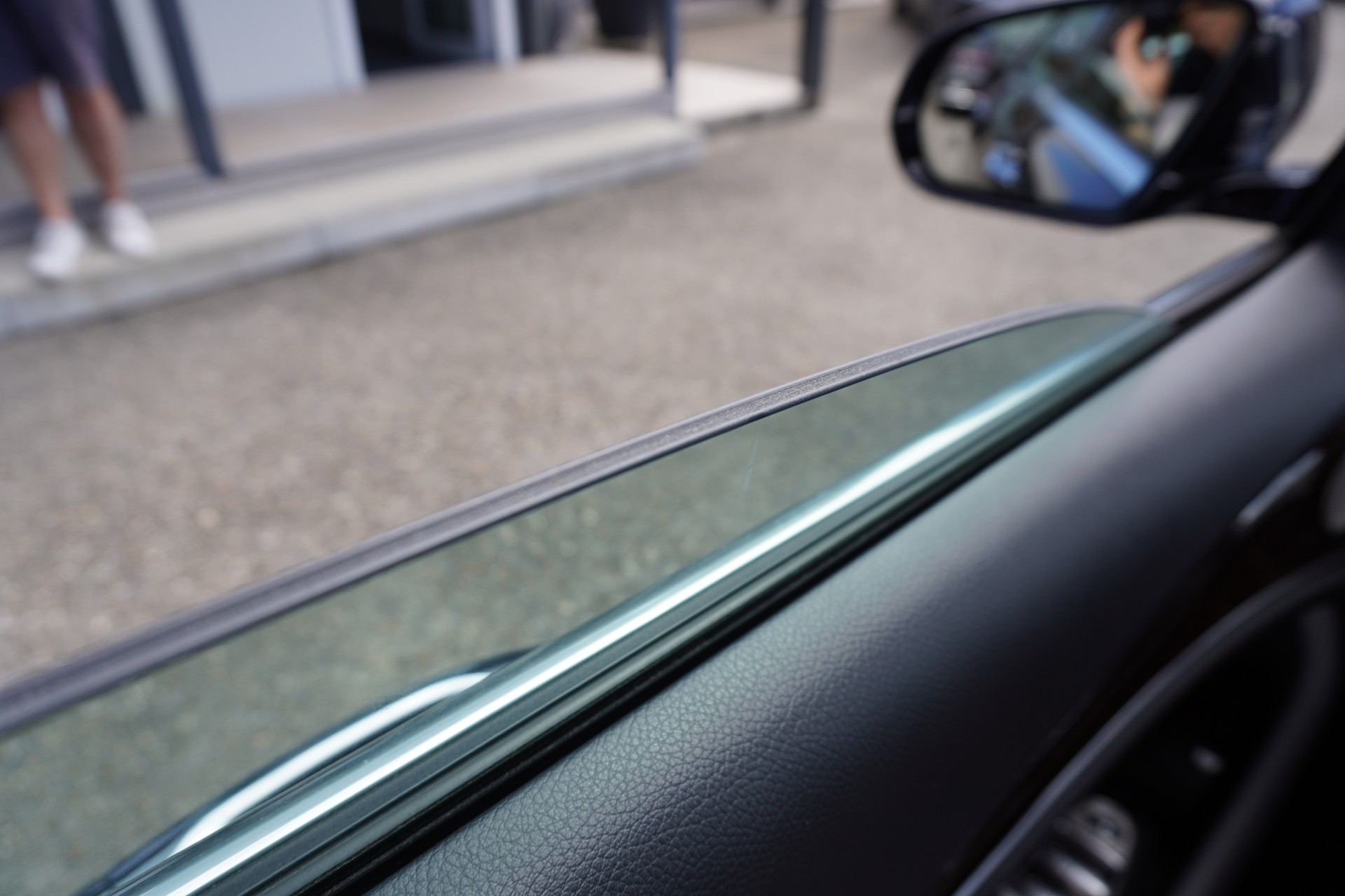 MERCEDES-BENZ E 300 Avantgarde 9G-Tronic-image-40