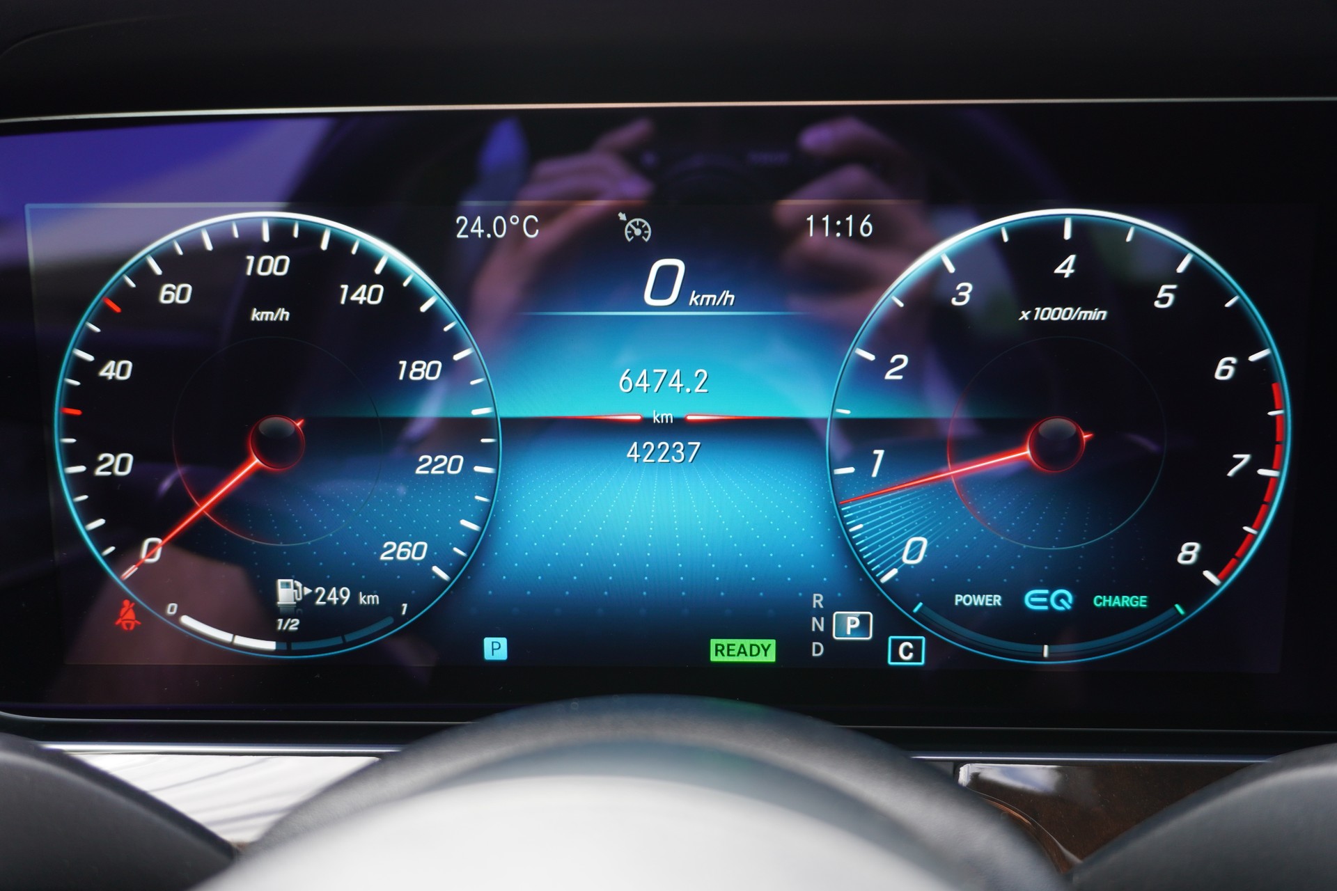 MERCEDES-BENZ E 300 Avantgarde 9G-Tronic-image-36