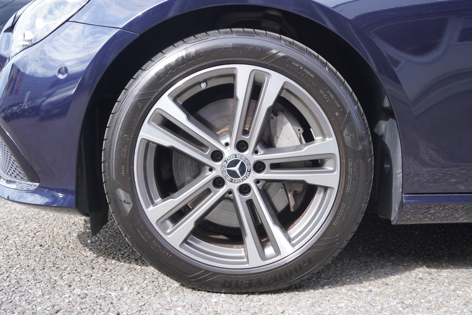 MERCEDES-BENZ E 300 Avantgarde 9G-Tronic-image-8