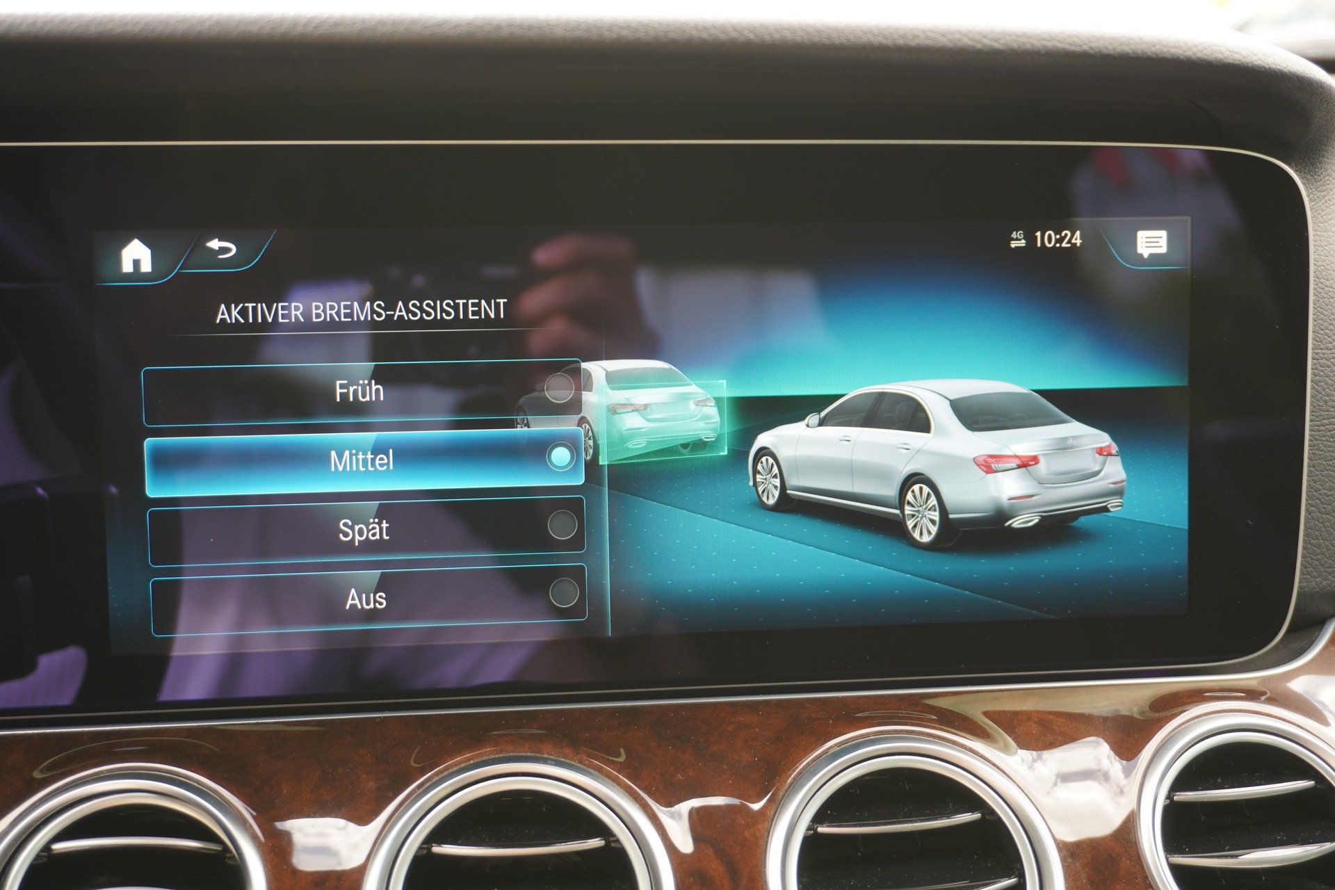 MERCEDES-BENZ E 300 Avantgarde 9G-Tronic-image-29