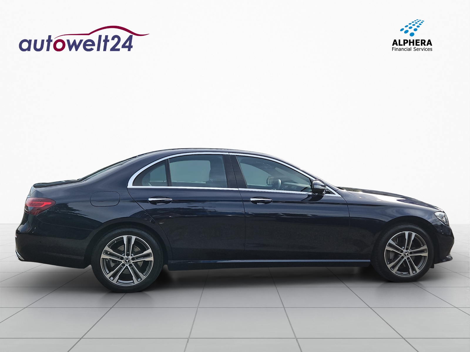 MERCEDES-BENZ E 300 Avantgarde 9G-Tronic-showroom-element-3