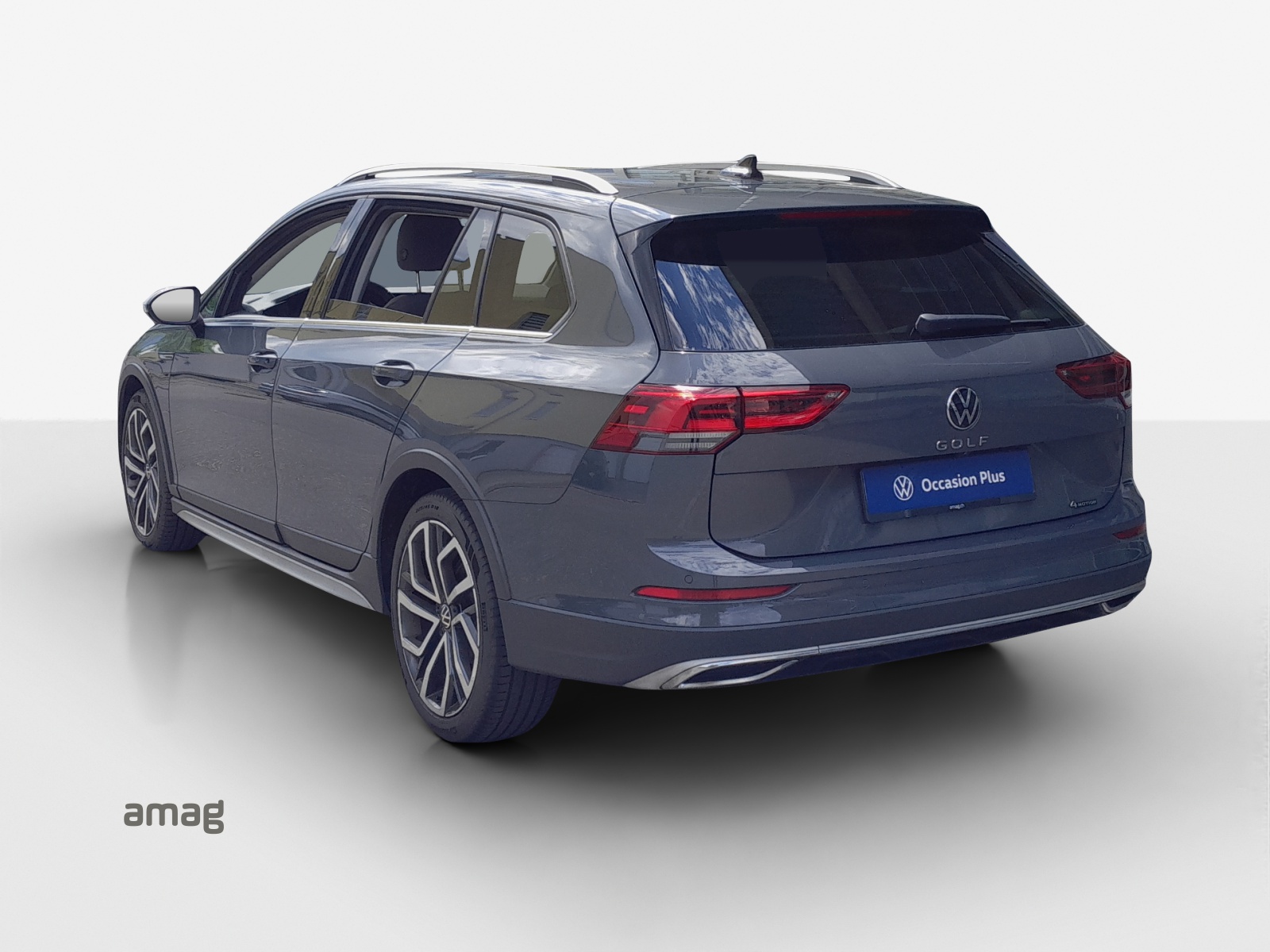 VW Golf Variant 2.0 TSI R-Line DSG 4Motion-image-2