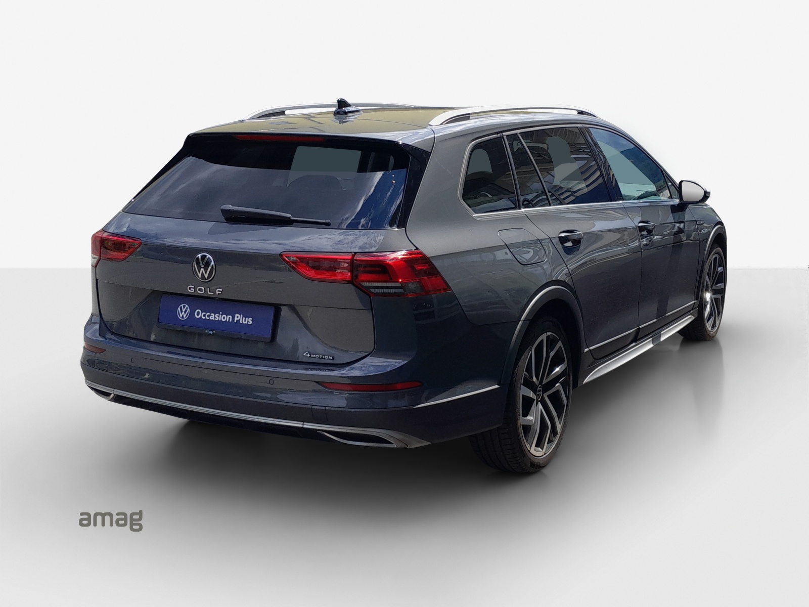 VW Golf Variant 2.0 TSI R-Line DSG 4Motion-image-4