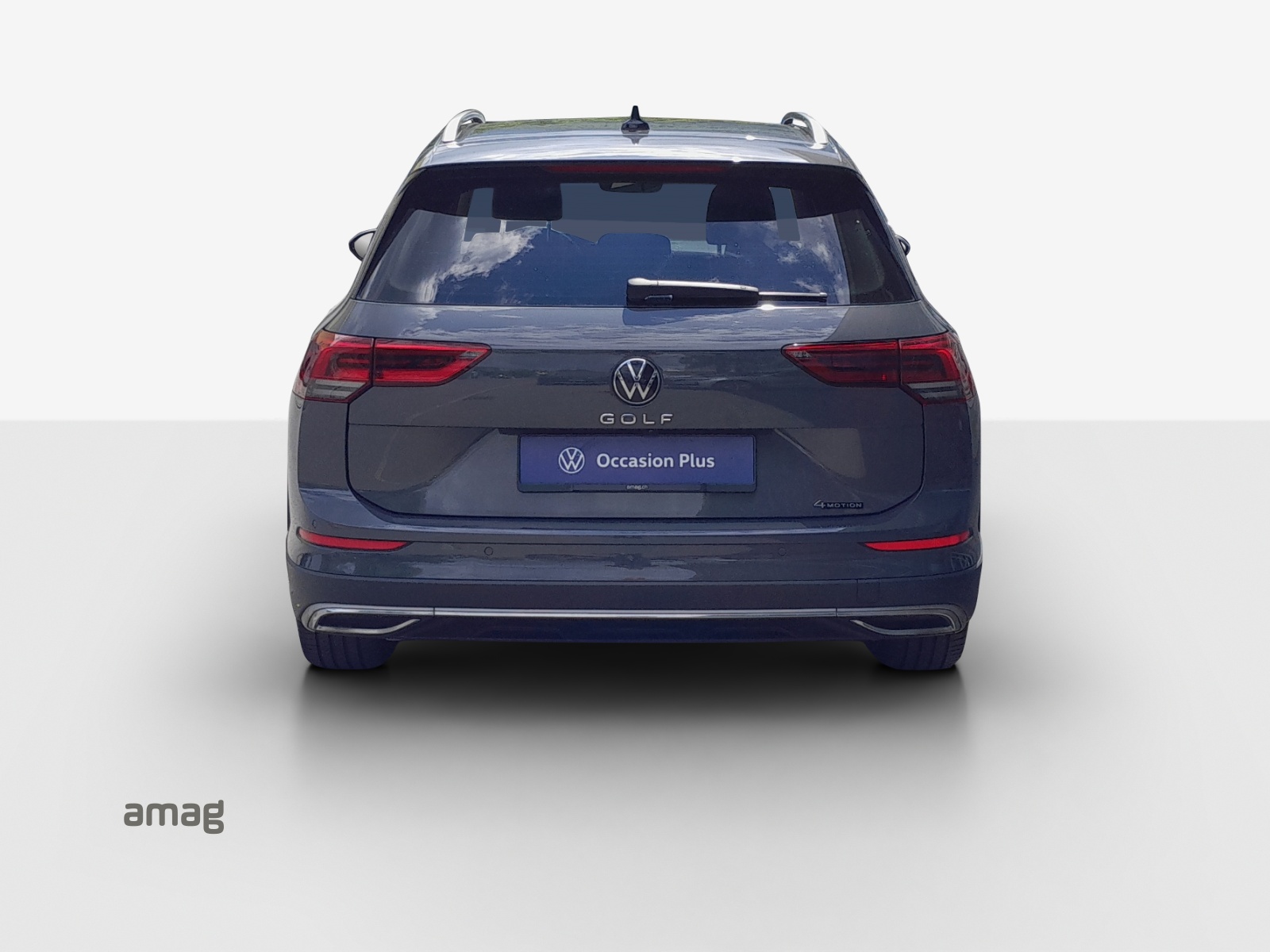 VW Golf Variant 2.0 TSI R-Line DSG 4Motion-image-3