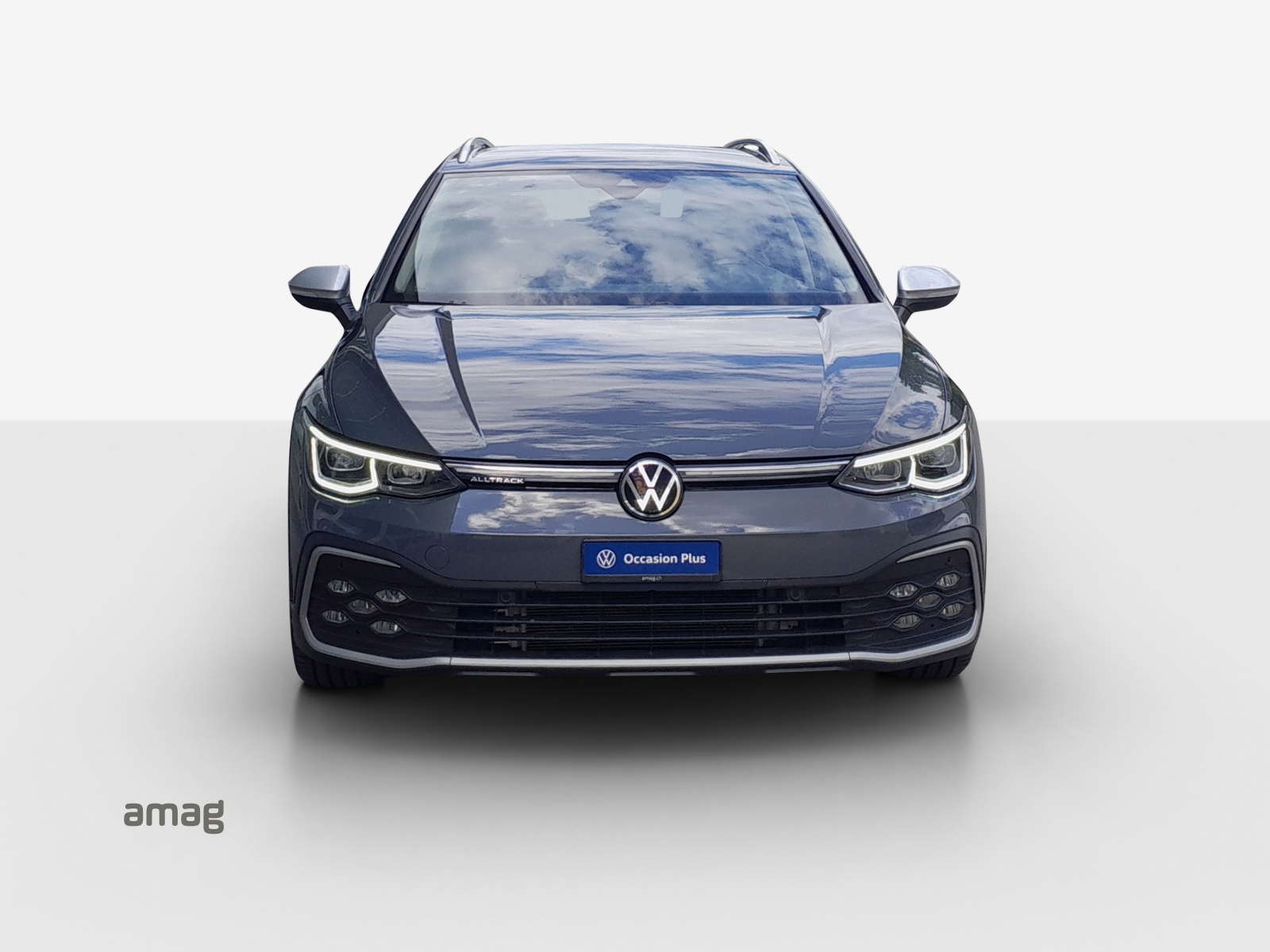VW Golf Variant 2.0 TSI R-Line DSG 4Motion-image-6