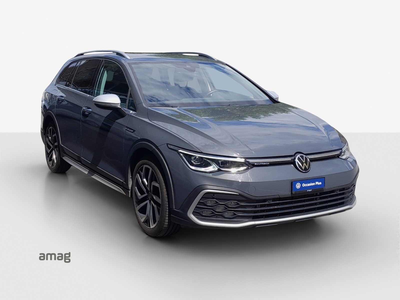 VW Golf Variant 2.0 TSI R-Line DSG 4Motion-image-5