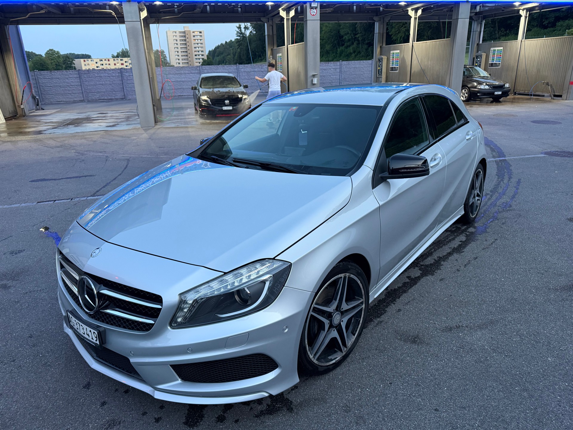 MERCEDES-BENZ A 200 AMG Line-image-0