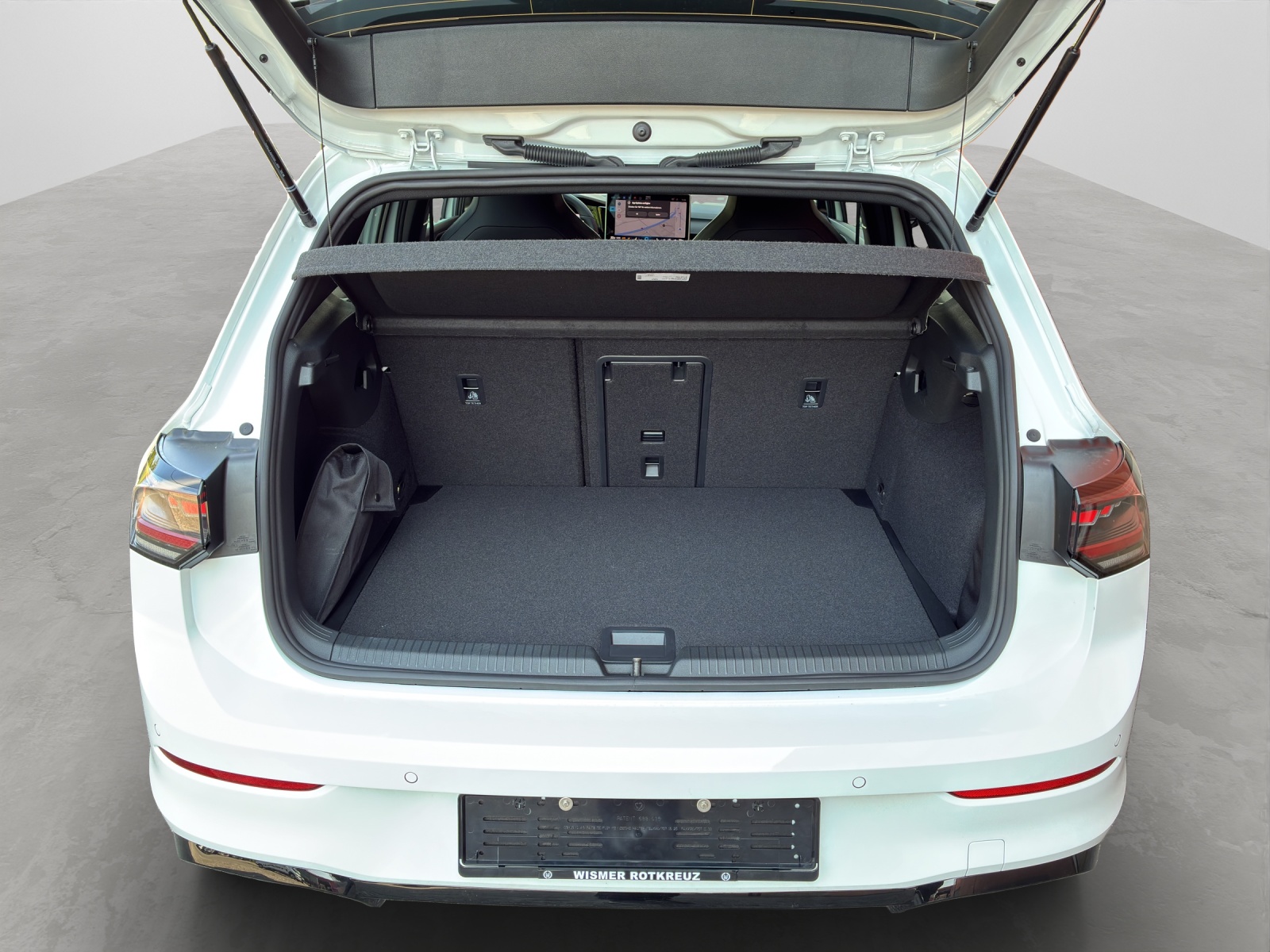 VW Golf 1.5 e TSI mHEV R-Line DSG-image-9