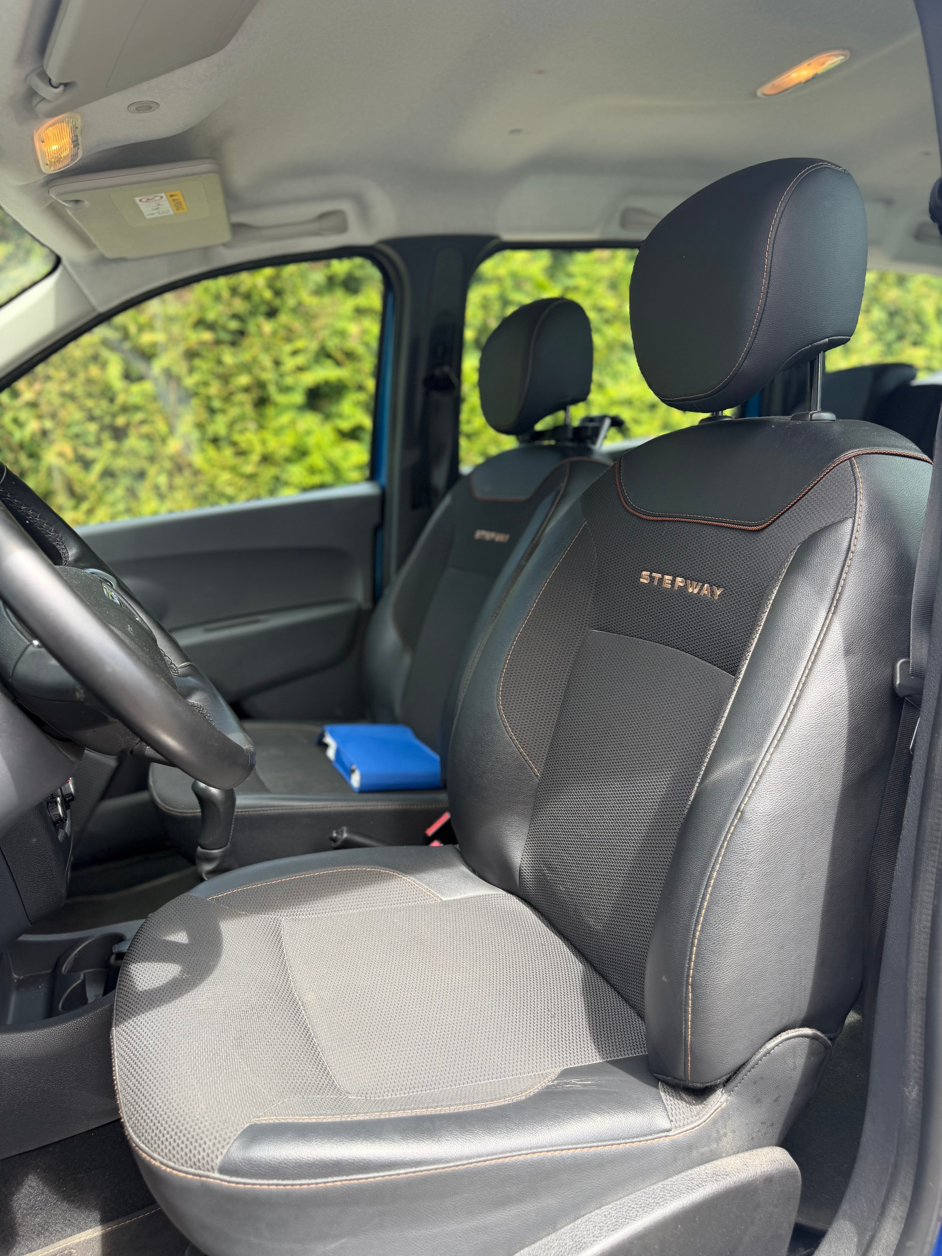 DACIA Lodgy 1.2 T Stepway 7PL-image-7