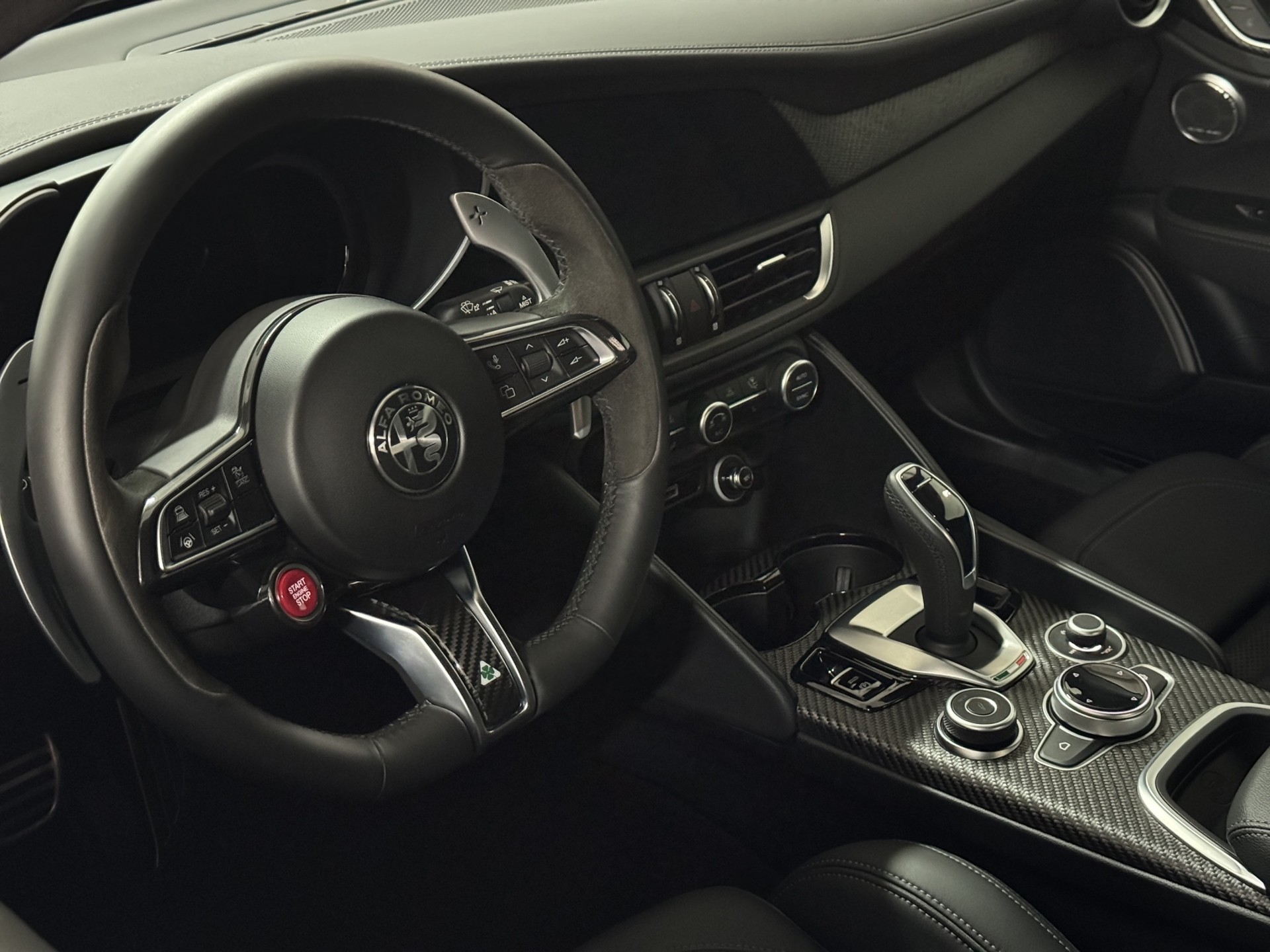 ALFA ROMEO Giulia 2.9 V6 Quadrifoglio "Pack ADAS"-image-13