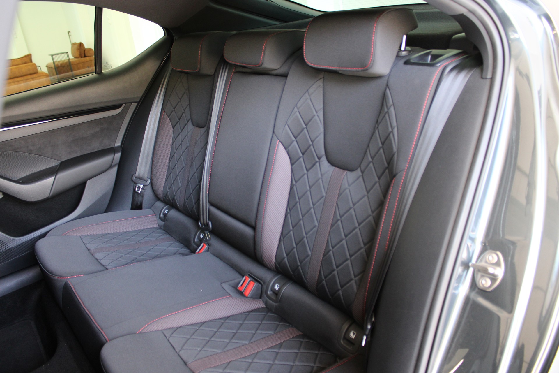 SKODA Octavia 2.0 TSI DSG RS-image-15