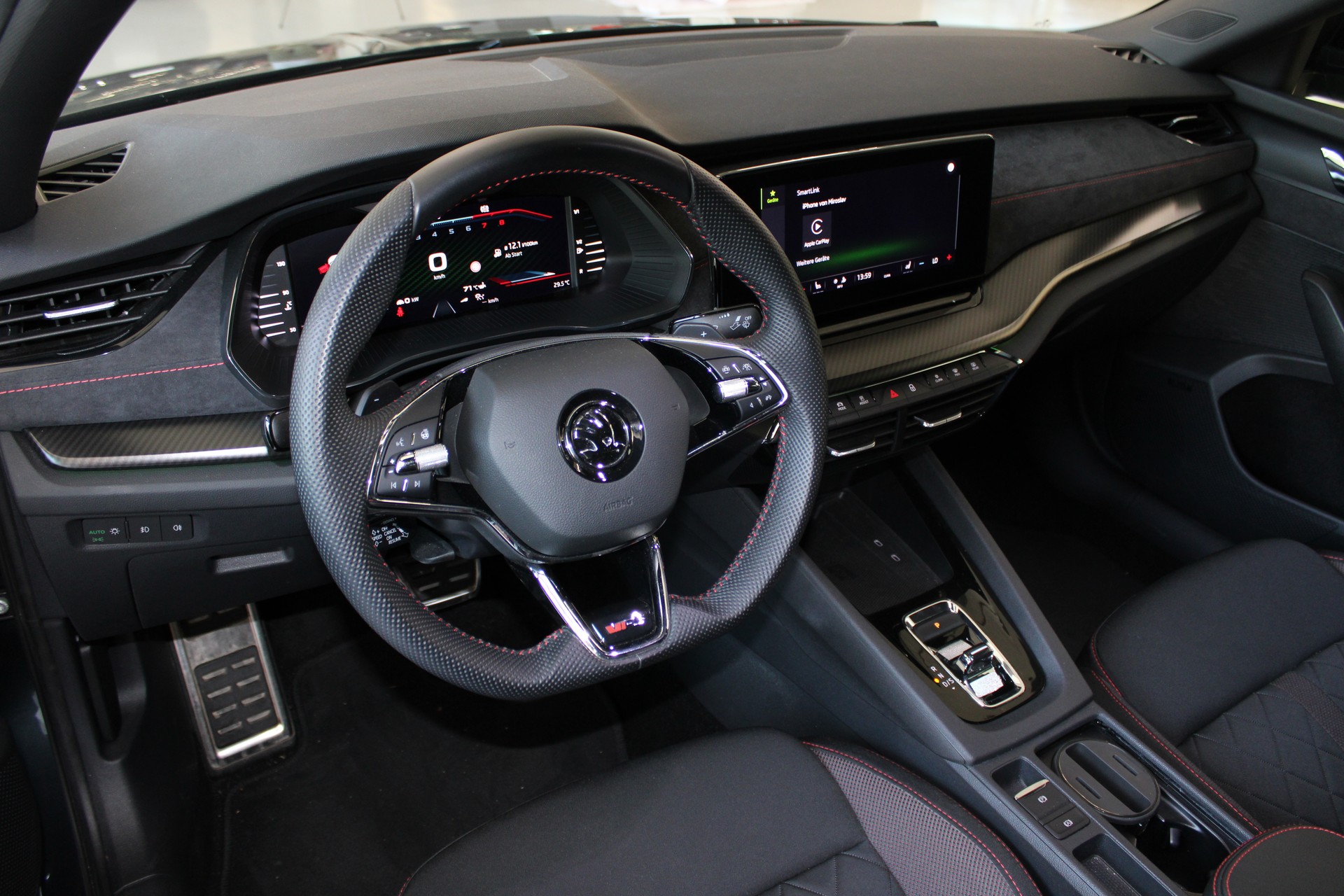 SKODA Octavia 2.0 TSI DSG RS-image-7