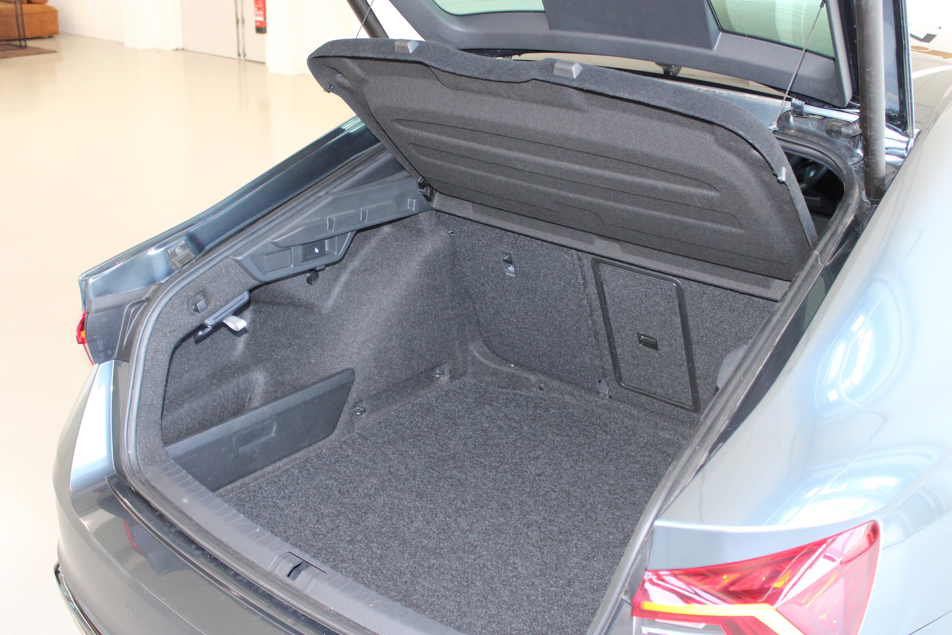SKODA Octavia 2.0 TSI DSG RS-image-24