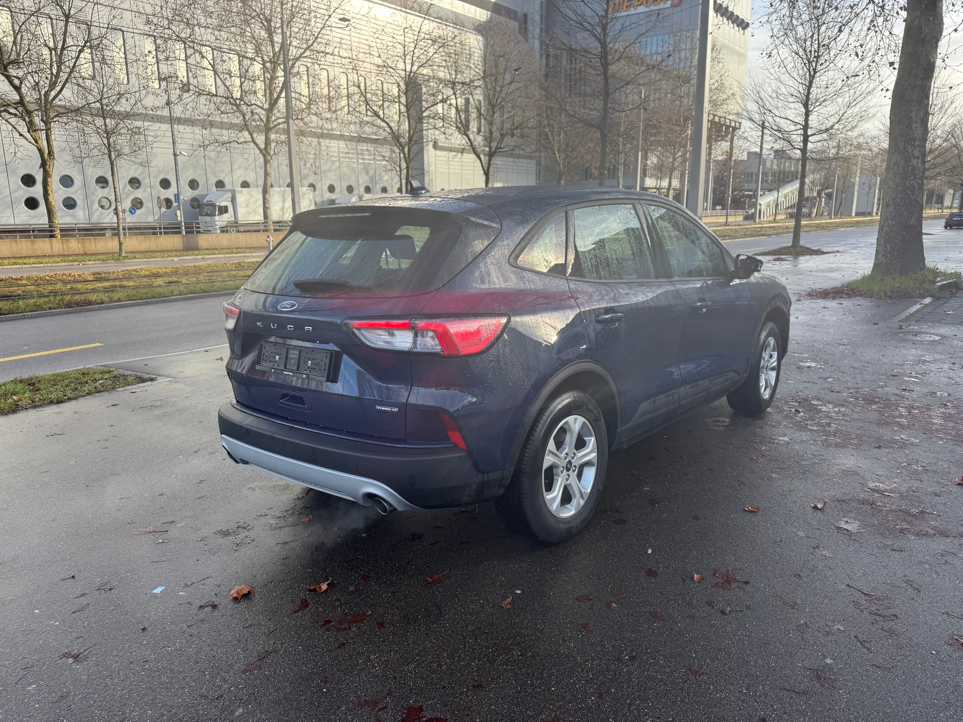 FORD Kuga 2.5 FHEV Titanium 4WD-image-1