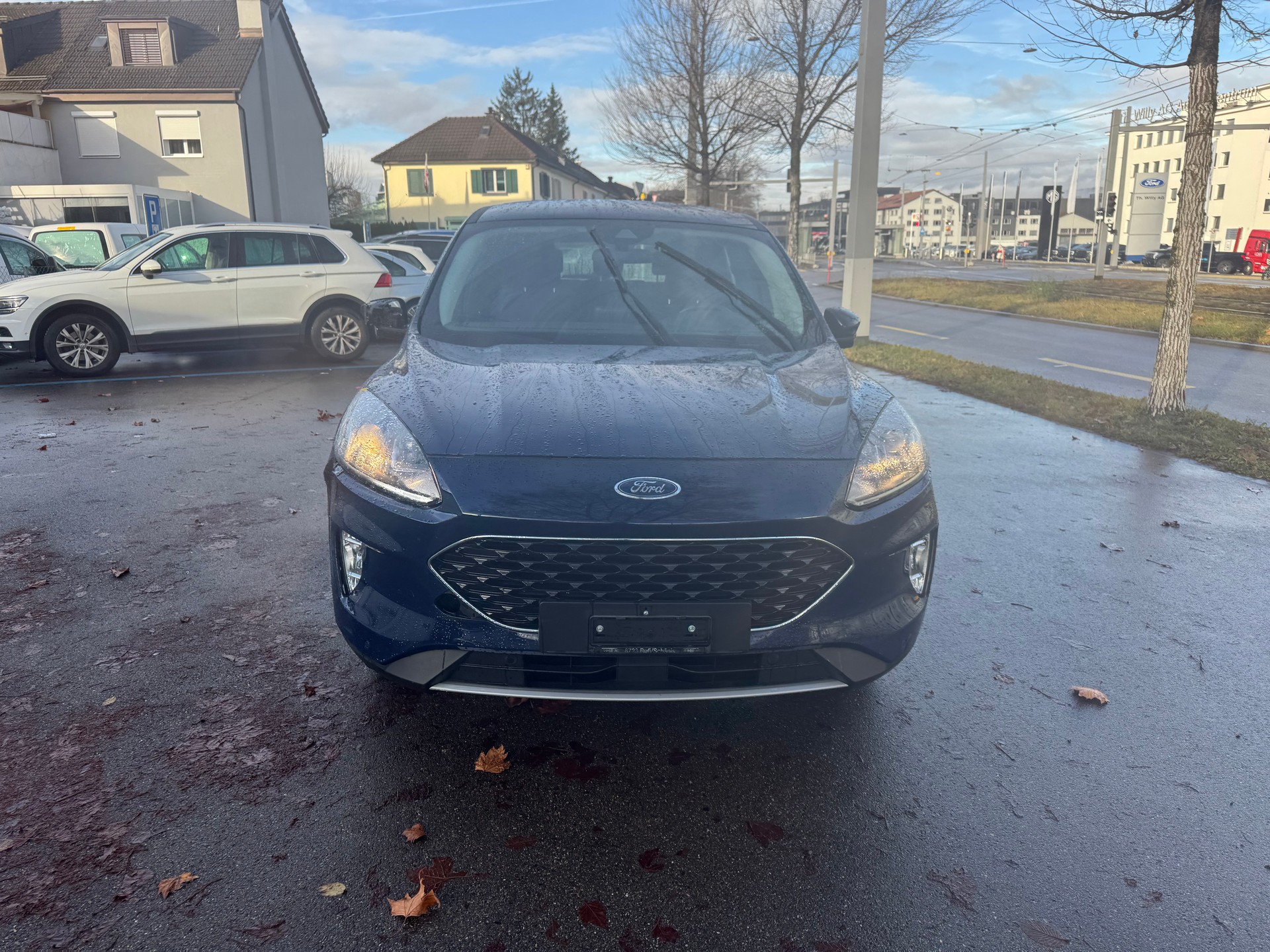 FORD Kuga 2.5 FHEV Titanium 4WD-image-4
