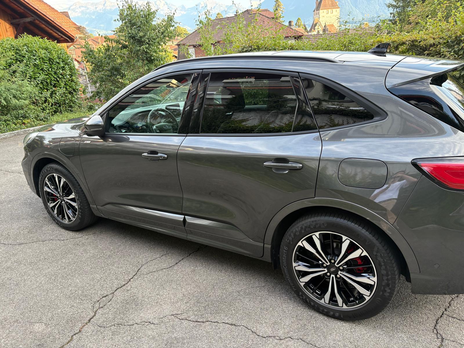 FORD 2.5 Plug-in Hybrid ST-Line X-image-1