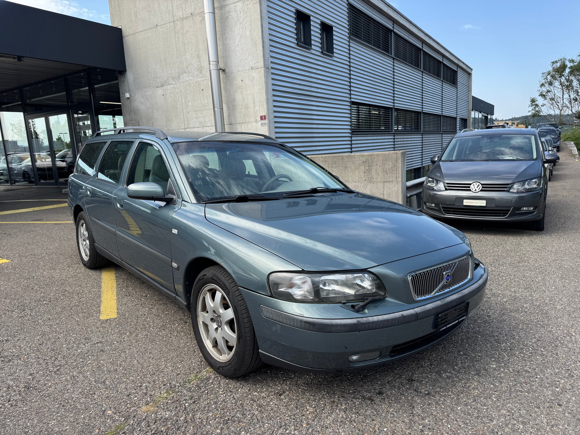 VOLVO V70 2.4-image-5