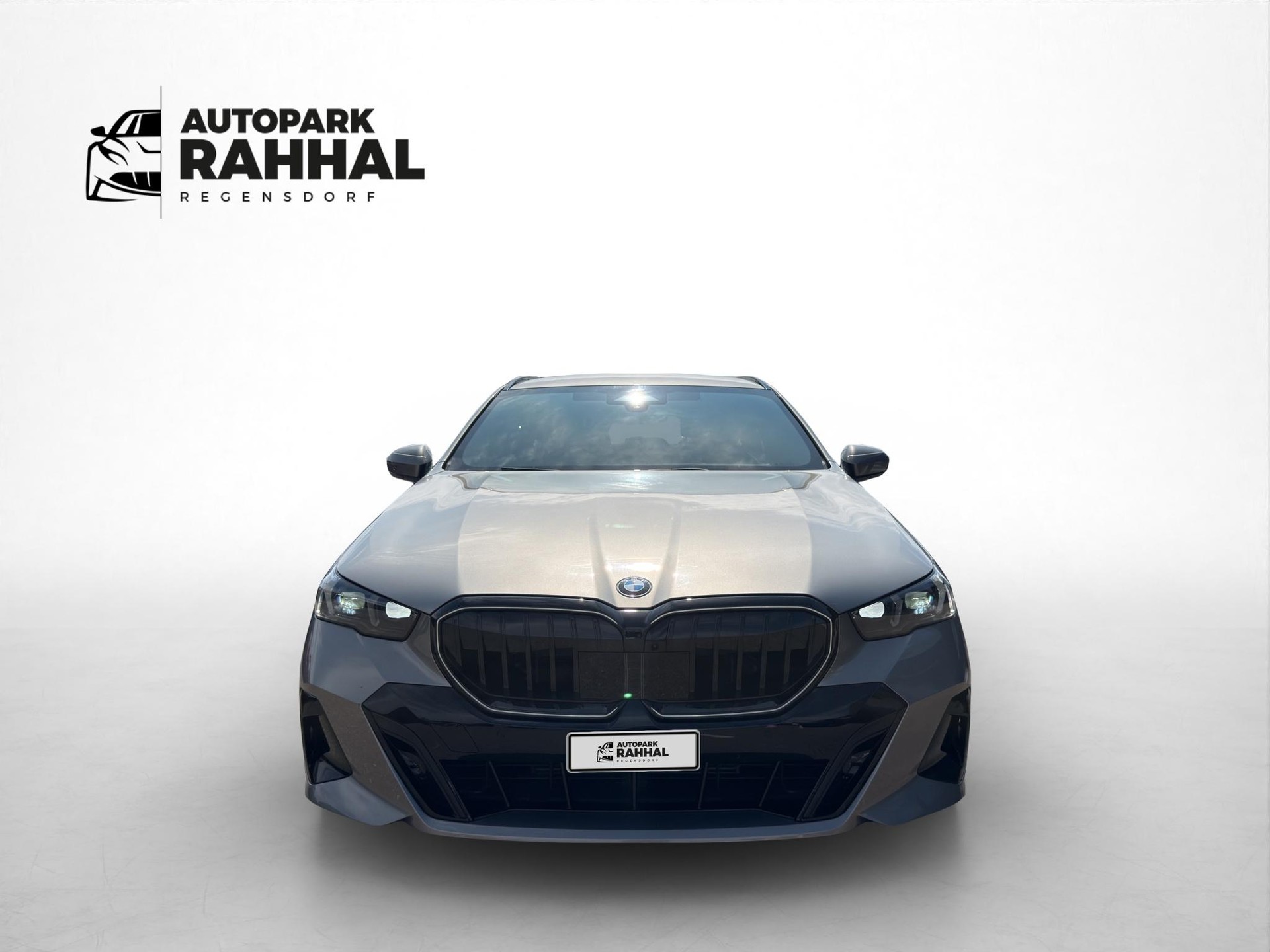 BMW 540d xDrive Touring M Sport Pro * ICONIC GLOW * BELÜFTETE SITZE * AHK * BMW INDIVIDUAL FELGEN *-image-3