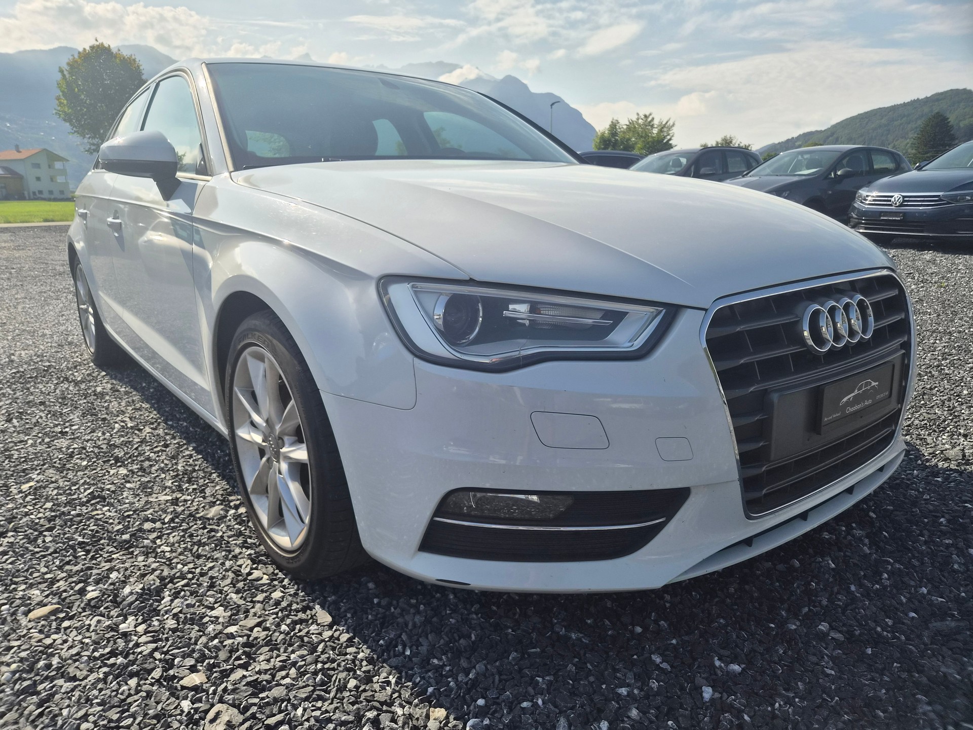 AUDI A3 Sportback 2.0 TDI Attraction S-tronic-image-2