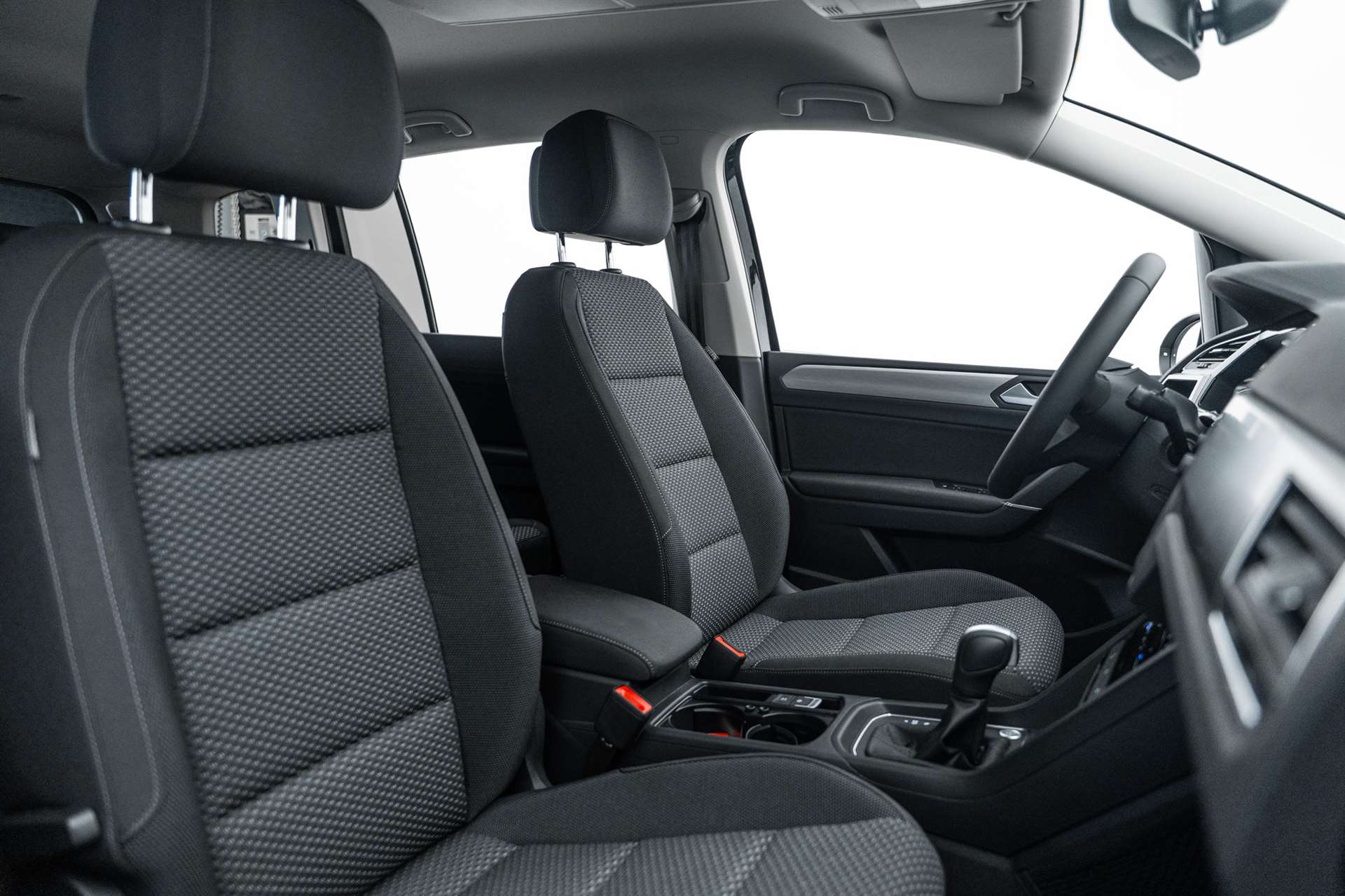 VW VW Touran 1.5 TSi DSG-Automat 7-Plätzer-image-8