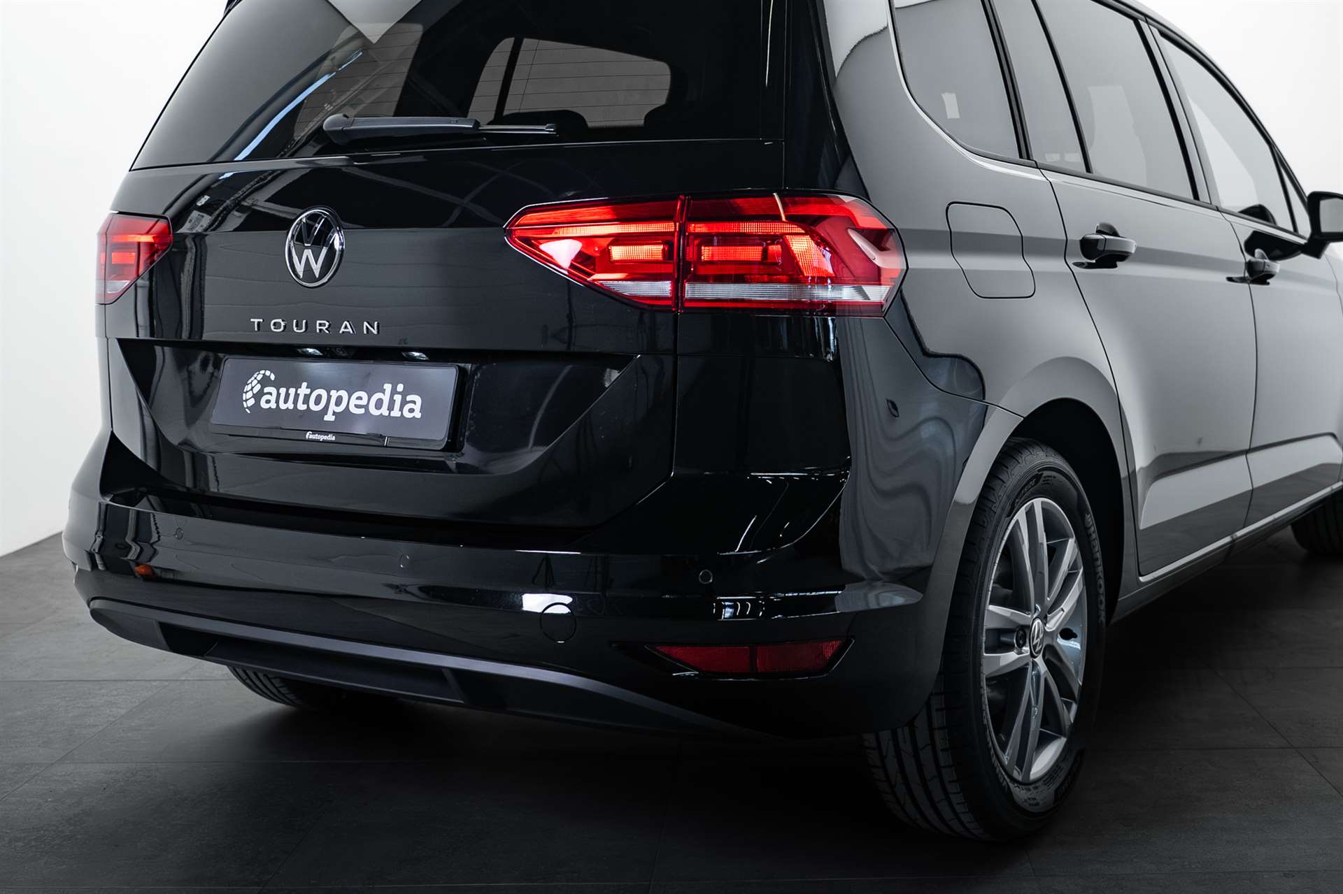 VW VW Touran 1.5 TSi DSG-Automat 7-Plätzer-image-3
