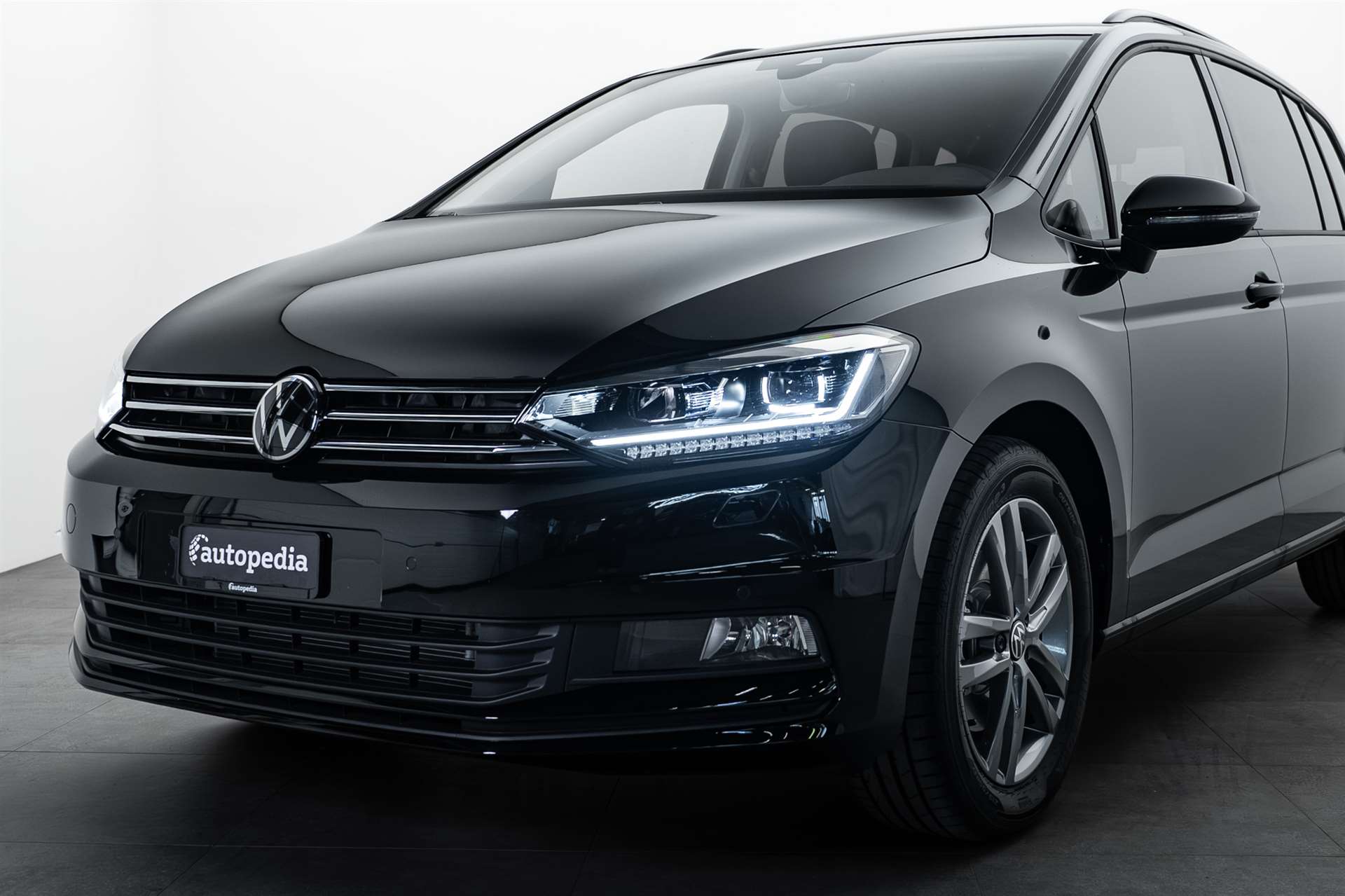 VW VW Touran 1.5 TSi DSG-Automat 7-Plätzer-image-1