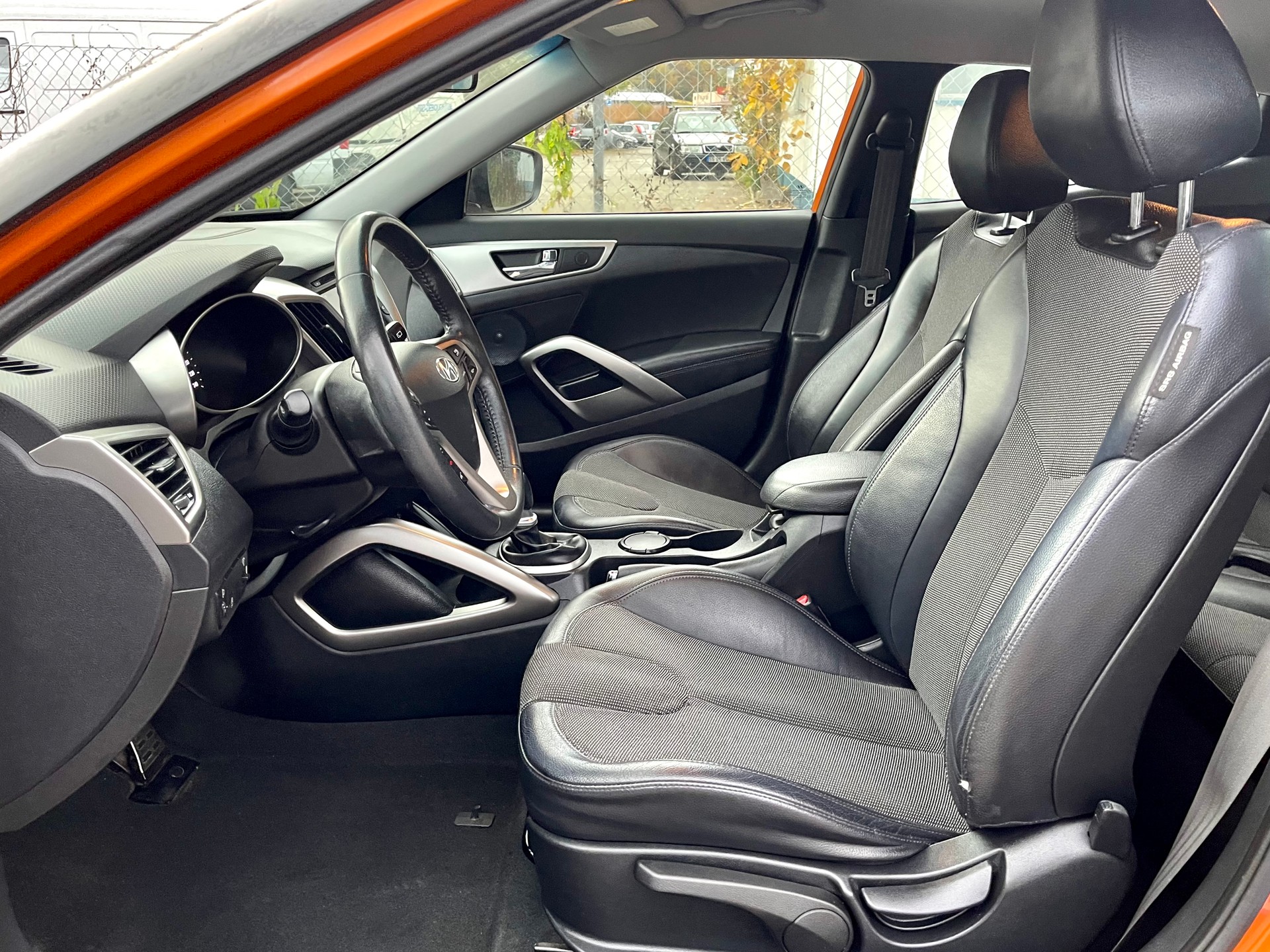HYUNDAI Veloster 1.6 GDI-image-21