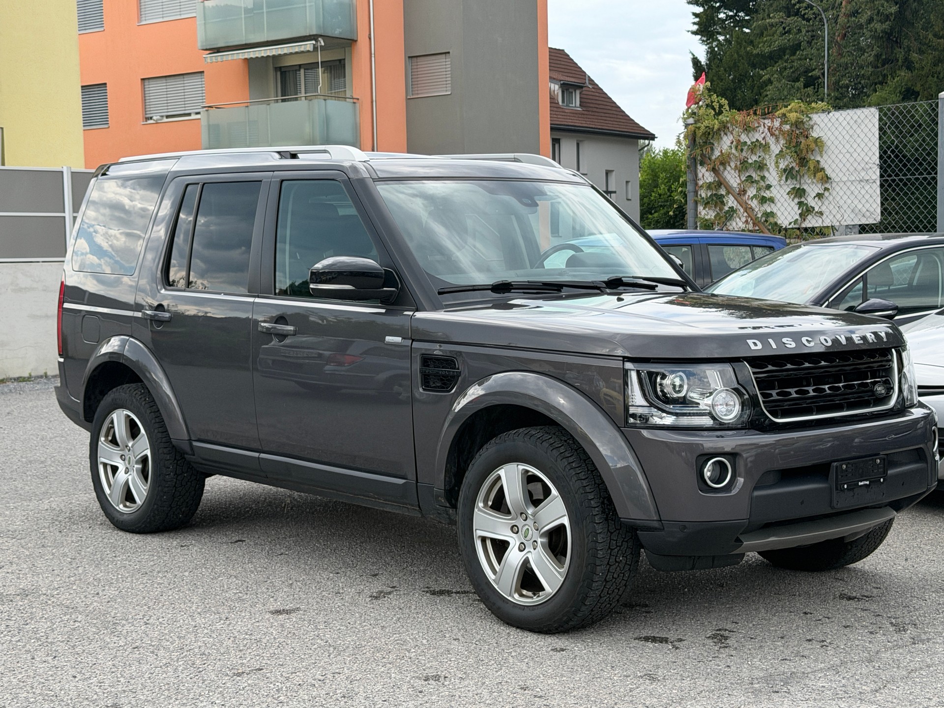 LAND ROVER Discovery 3.0 SDV6 Landmark Automatic-image-4