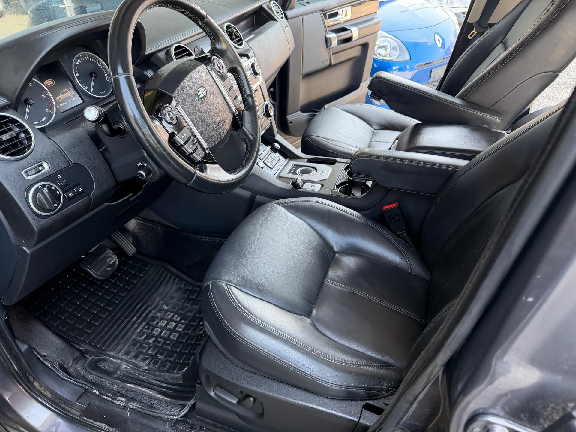 LAND ROVER Discovery 3.0 SDV6 Landmark Automatic-image-6